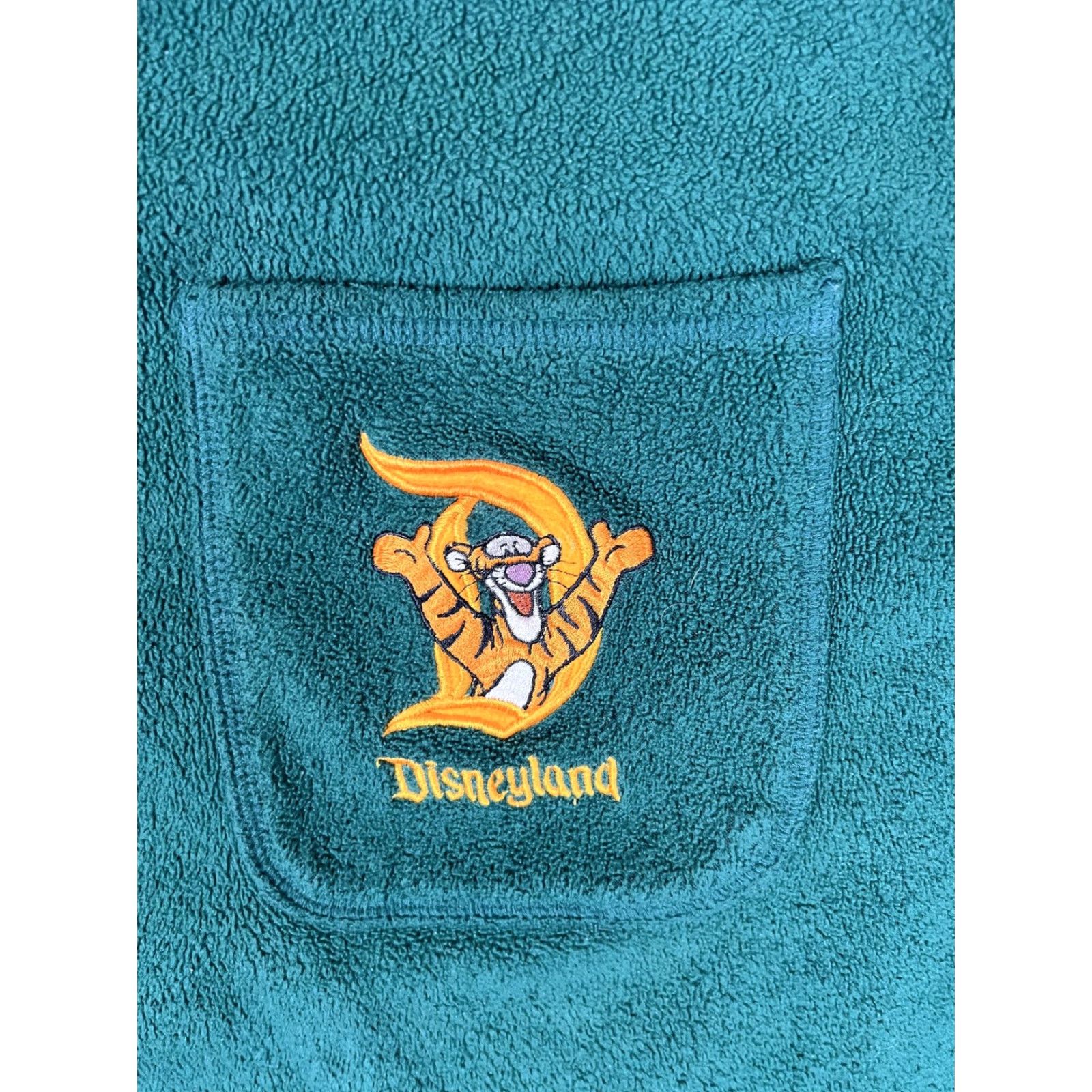Vintage VINTAGE Disneyland Shirt Mens XL Green Fleece Long Sleeve Button Front Tigger Embroidered Pocket Disney World Winter Casual Mens Shirts Size US XL / EU 56 / 4 - 2 Thumbnail