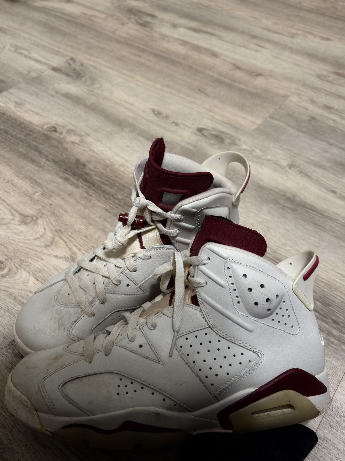 Jordan Brand jordan 6 maroon - size 9.5 Size US 9.5 / EU 42-43 - 1 Thumbnail