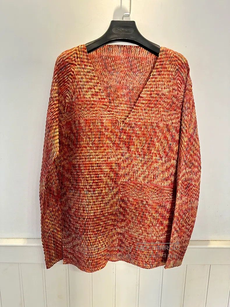 Issey Miyake Issey Miyake V-neck color-block top Size M / US 6-8 / IT 42-44 - 1 Thumbnail