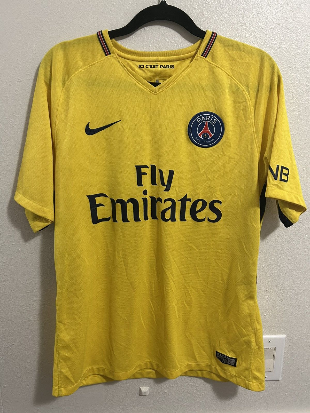 Nike PSG AWAY KIT 2017/2018 KYLIAN MBAPPE #29 (Rare) SIZE L Size US L / EU 52-54 / 3 - 1 Thumbnail
