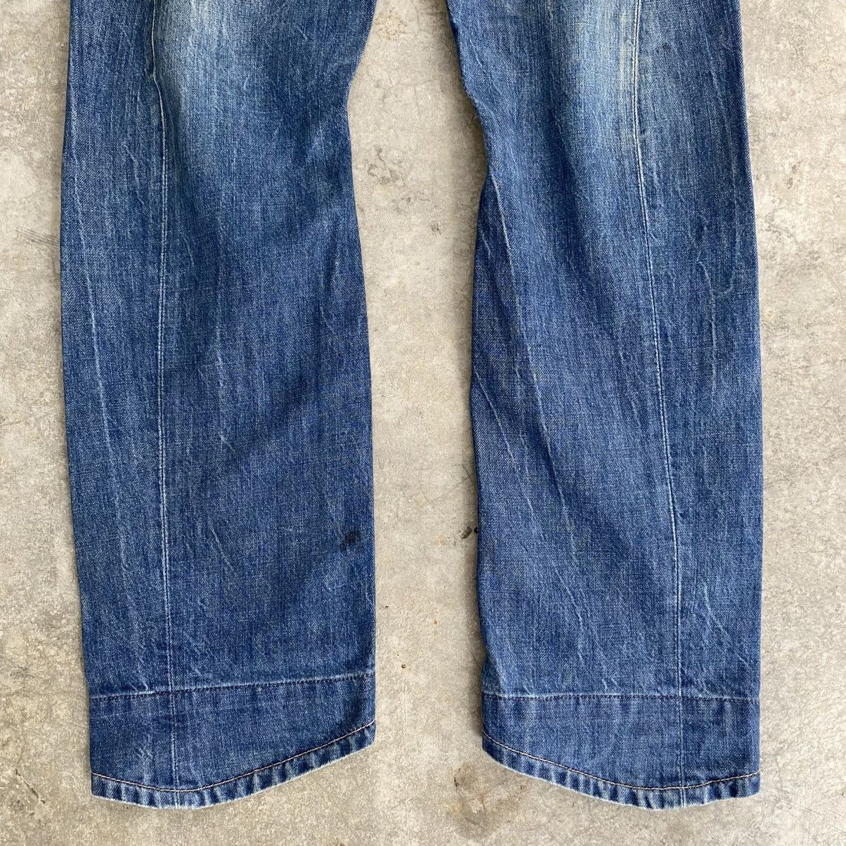 Levi's Vintage Levis Engineered Loose Denim Twisted Leg Jeans Size US 30 / EU 46 - 5 Thumbnail