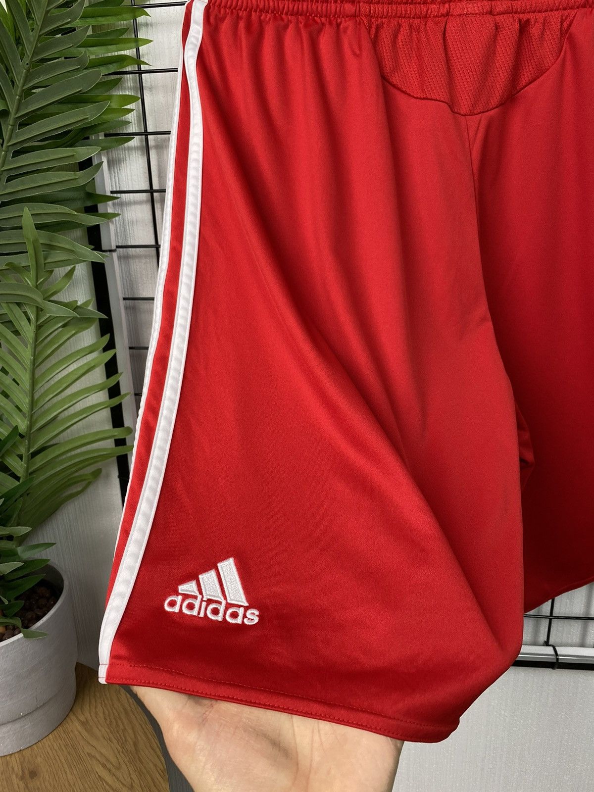 Adidas Liverpool red shorts Adidas XL 2008 2009 Men home kit Size US 36 / EU 52 - 11 Thumbnail