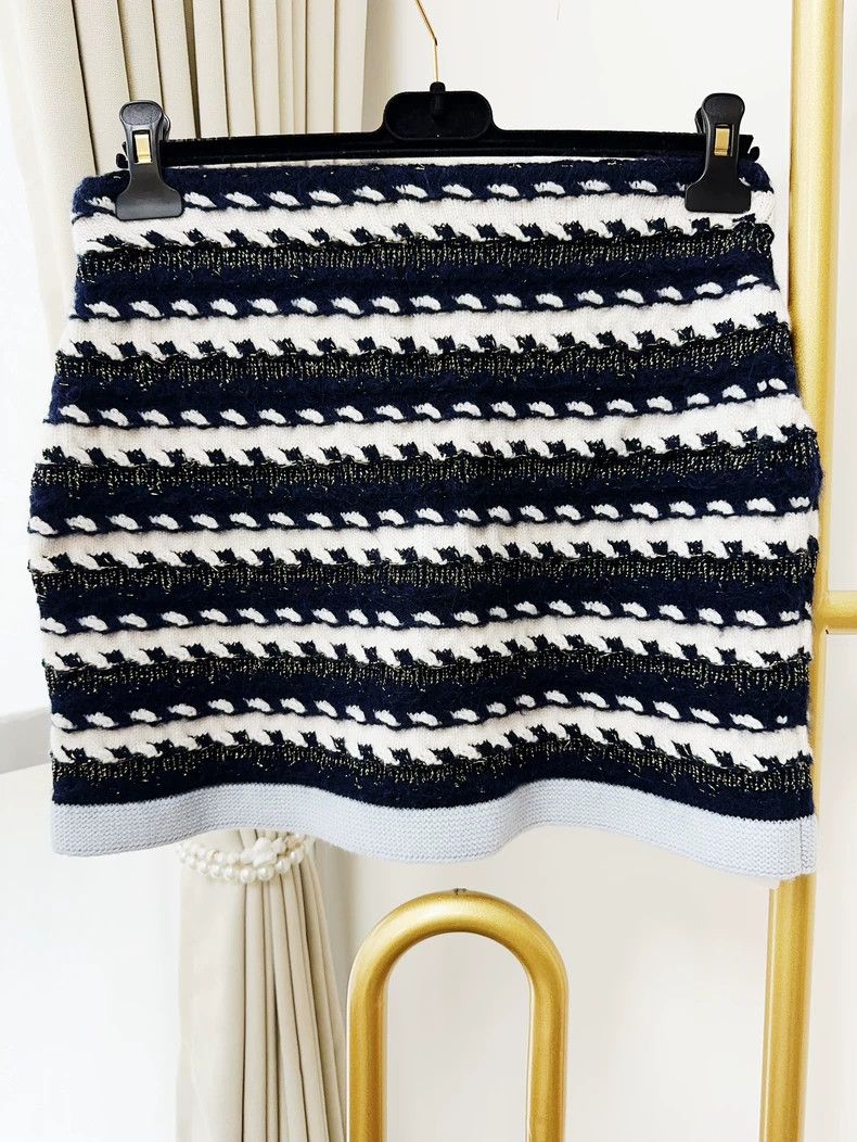 Chanel Chanel 22B dark blue black gold striped knitted skirt Size 25" / US 0 / IT 36 - 3 Thumbnail