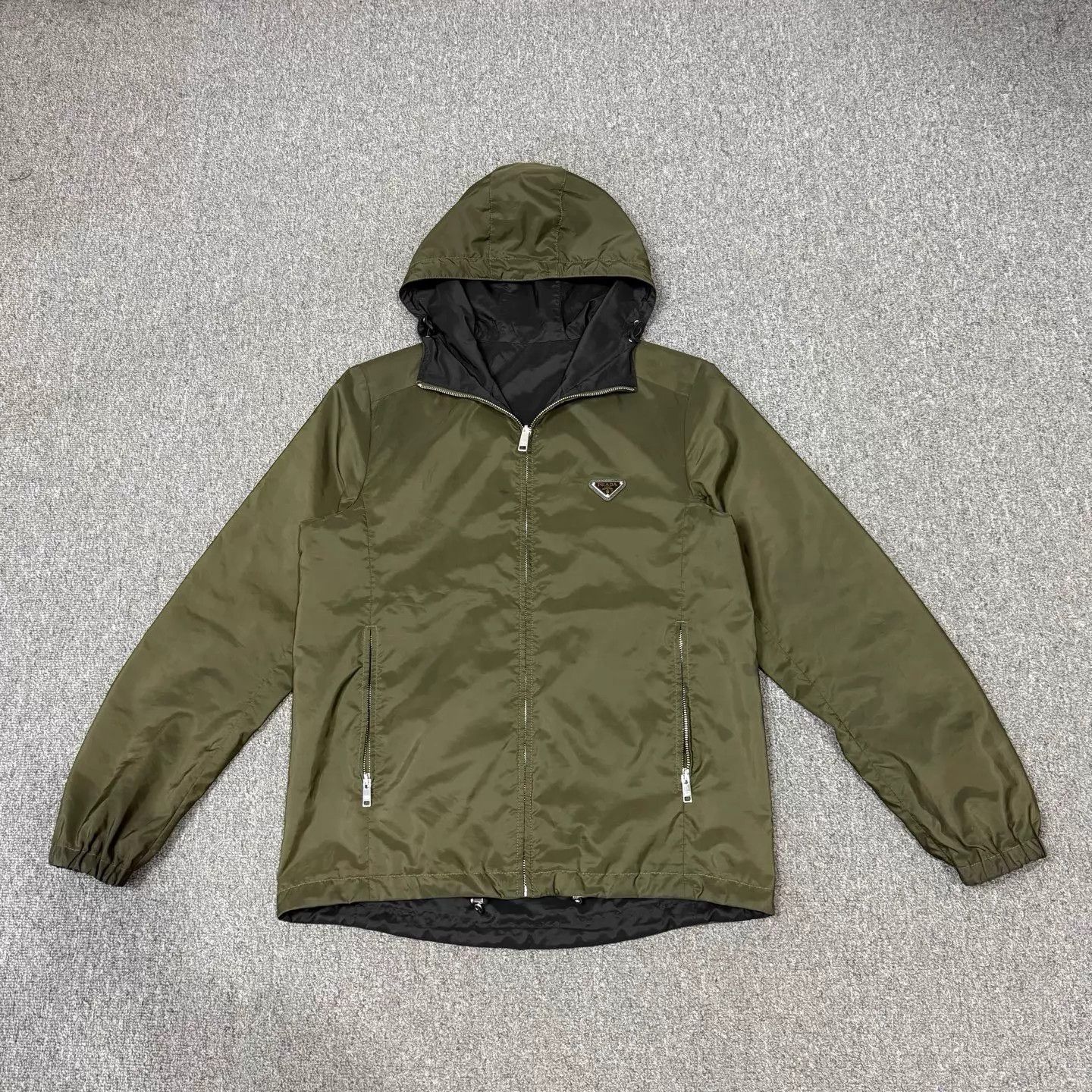 Prada Prada double-sided black green nylon jacket size 50 Size US M / EU 48-50 / 2 - 1 Thumbnail