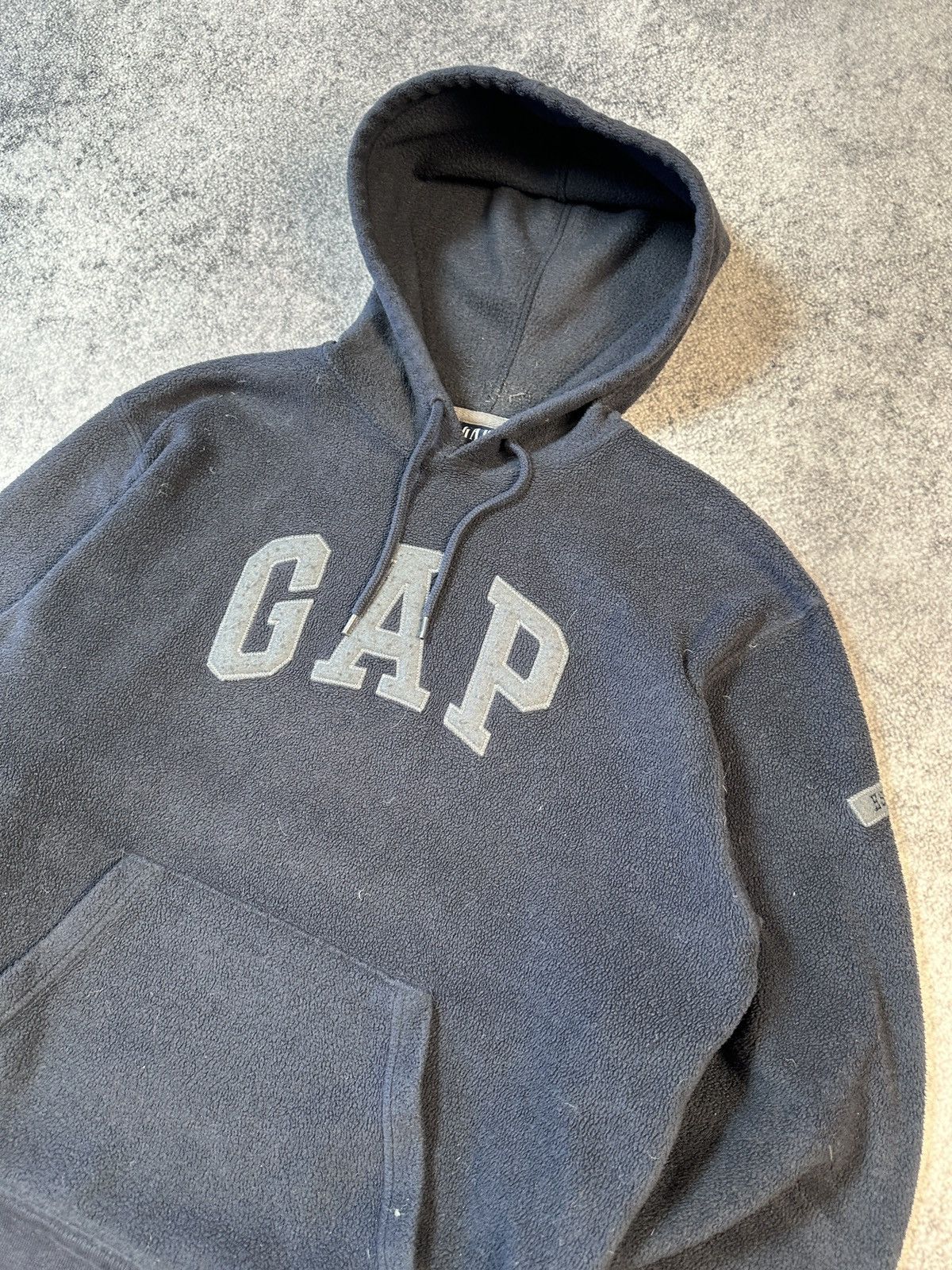 Gap × Vintage Vintage Gap Fleece Hoodie Big Logo Streetwear Rare Casual M Size US M / EU 48-50 / 2 - 2 Thumbnail