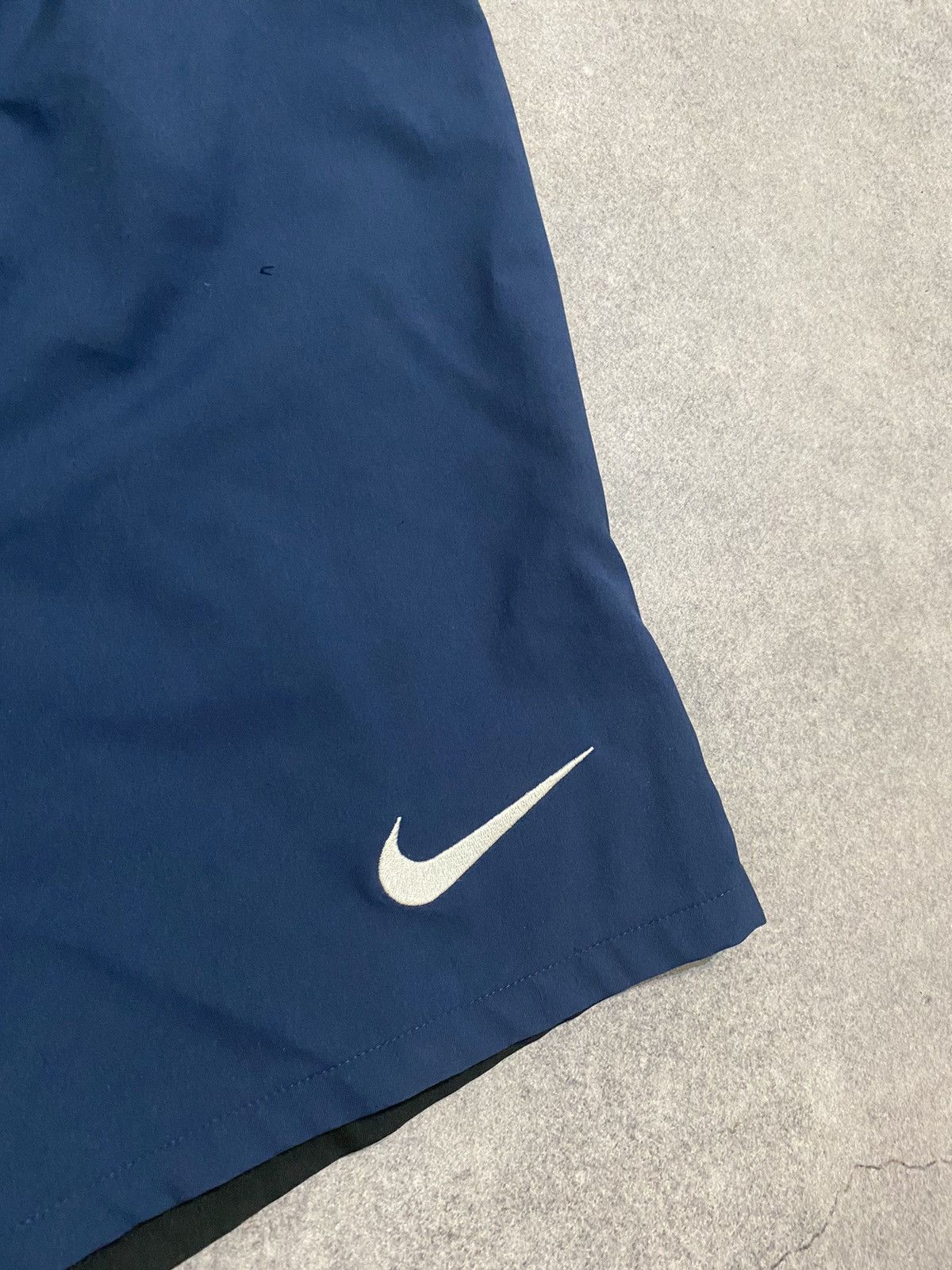 Nike × Vintage Vintage Nike Manchester United Dri-Fit Shorts Size US 32 / EU 48 - 4 Thumbnail