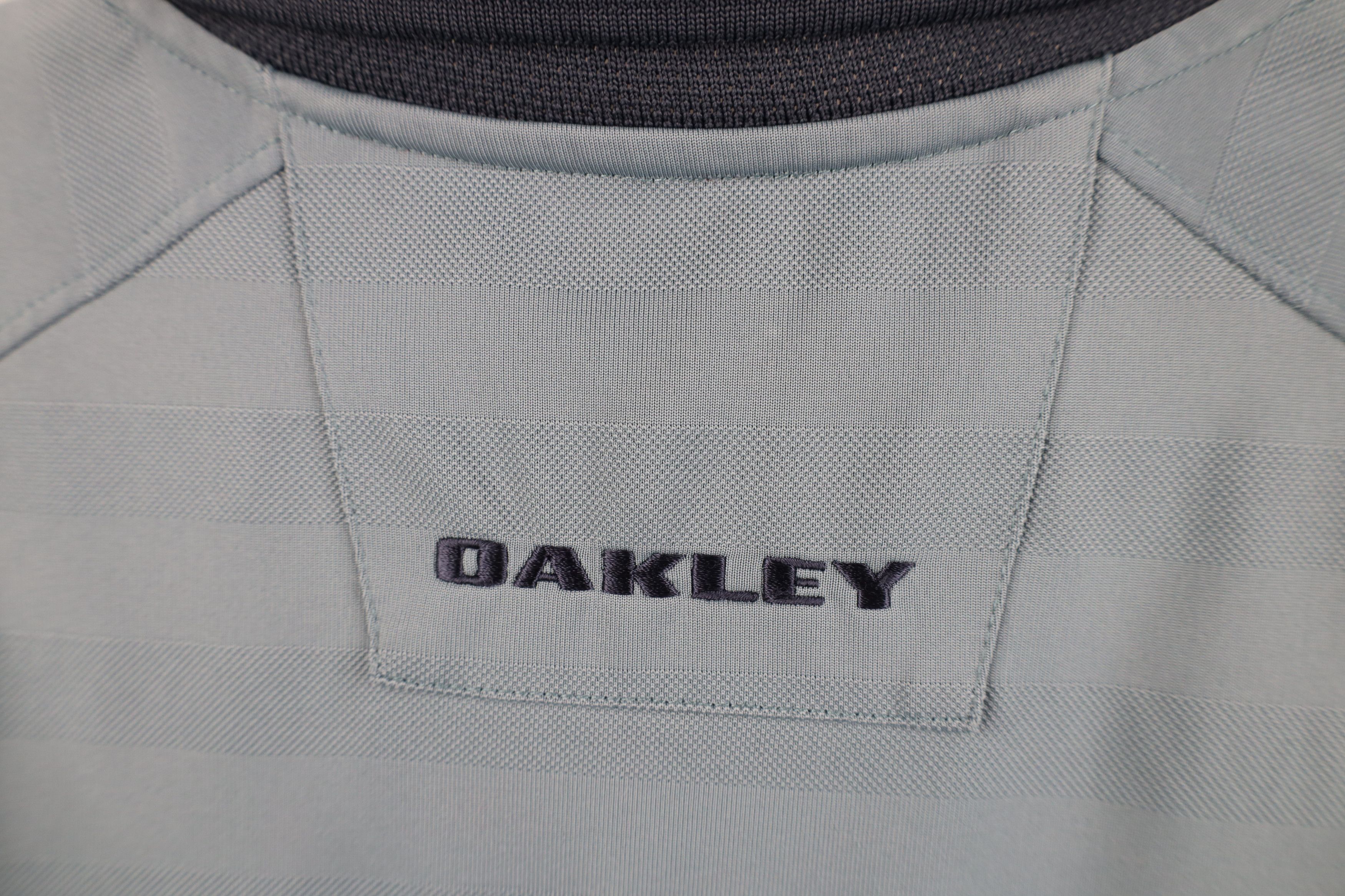Oakley × Vintage Vintage Y2K Oakley O Logo Knit Collared Golf Polo Gray Size US L / EU 52-54 / 3 - 11 Thumbnail