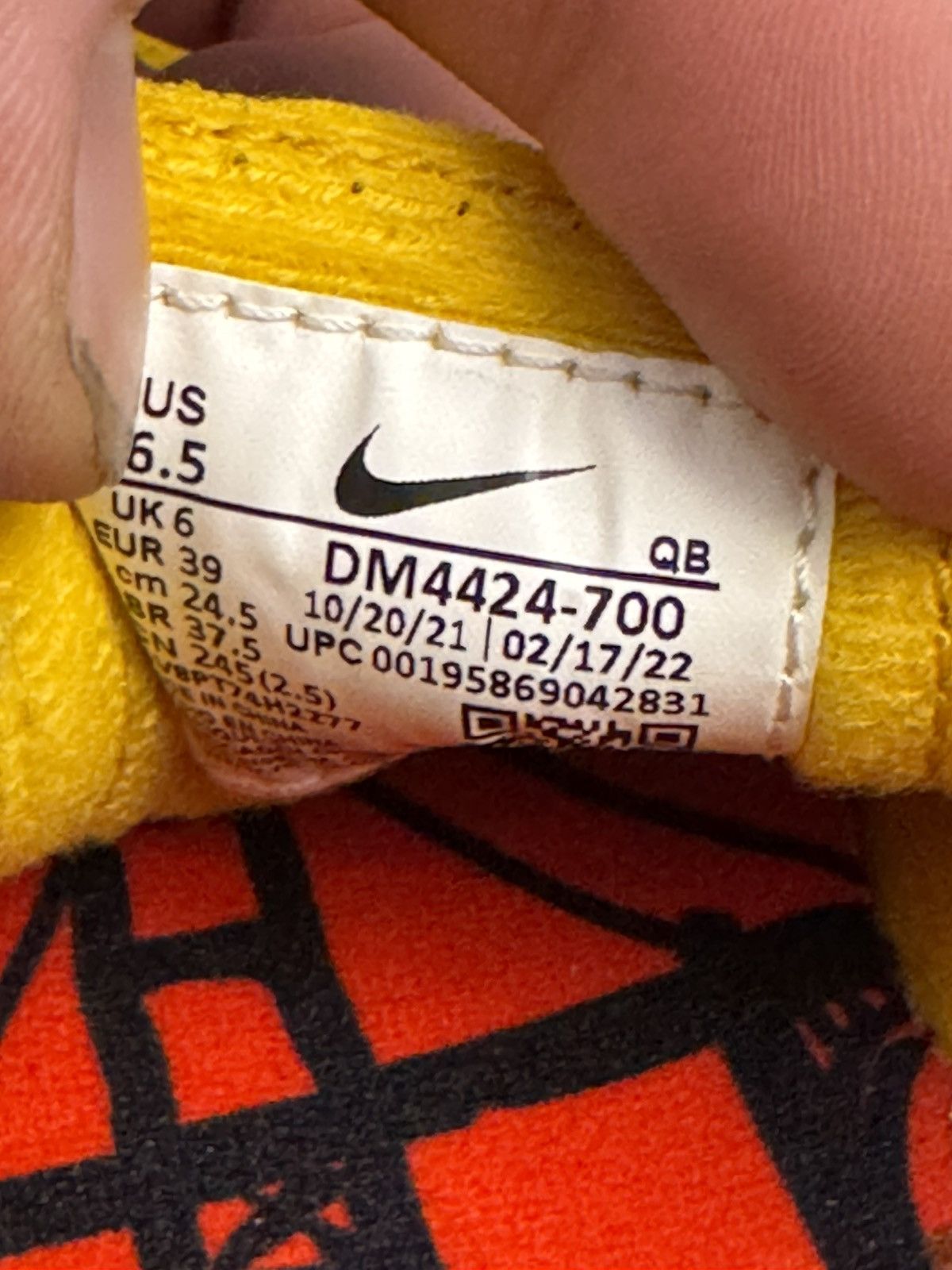 Nike Verona yellow slip on Size US 6.5 / IT 36.5 - 9 Thumbnail