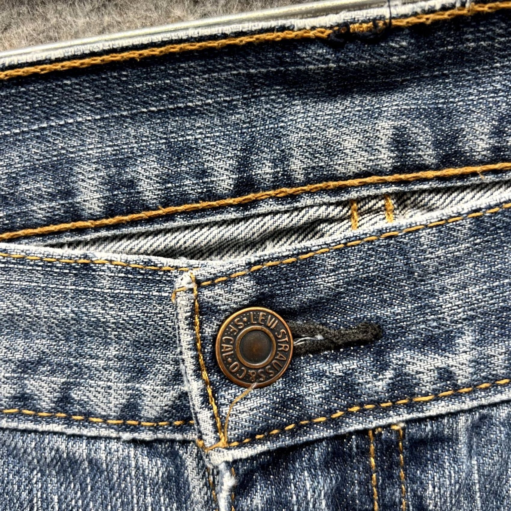 Levi's Levi's Jeans Men 38x30 5-Pocket Denim Straight Fit Blue Cotton Vintage? No (adjusted for clarity) Size US 38 / EU 54 - 5 Thumbnail