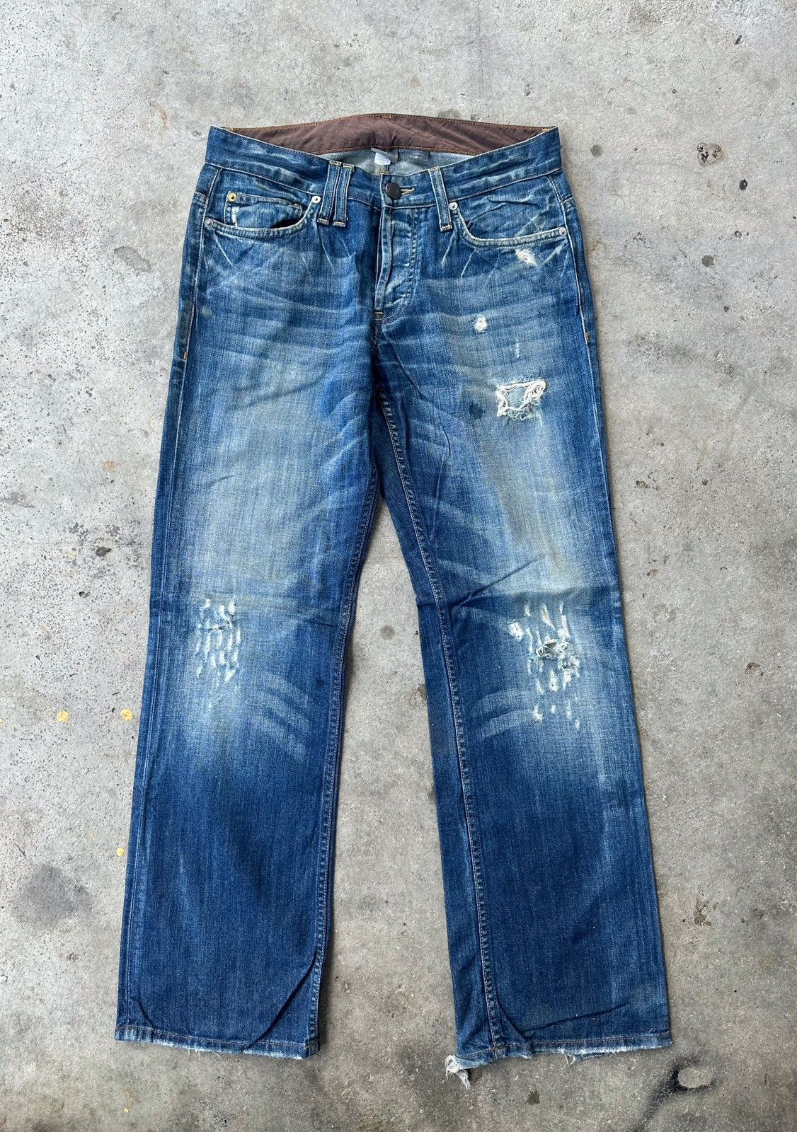 Armani Exchange Armani Exchange distressed style denim jeans size 30 Size US 30 / EU 46 - 1 Thumbnail