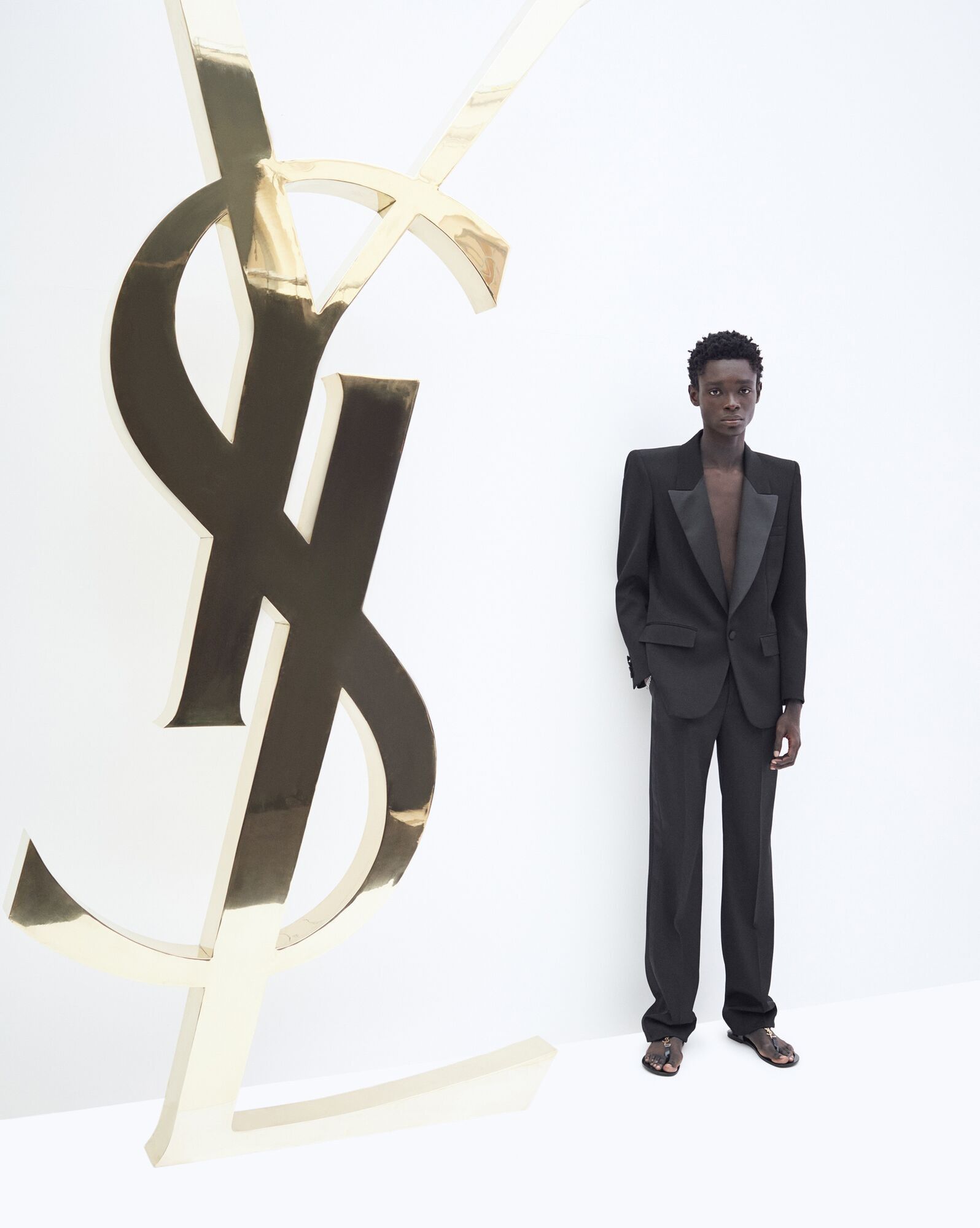 Saint Laurent Paris o1s1wg111224 Single-Breasted Tuxedo Jacket Grain De Poudre Size US S / EU 44-46 / 1 - 2 Thumbnail