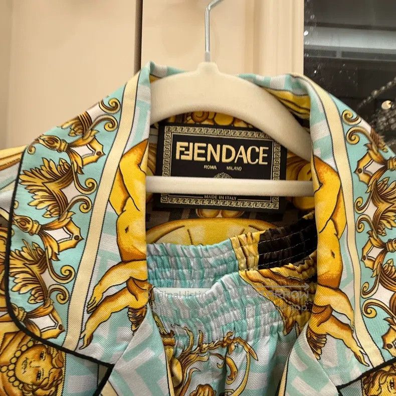 Versace Versace Co-branded mulberry silk shirt Size L / US 10 / IT 46 - 3 Thumbnail