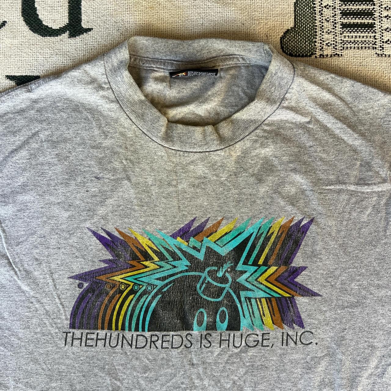 The Hundreds × Vintage Vintage Y2K/2000s “The hundreds is huge, inc” Graphic tee Size US L / EU 52-54 / 3 - 2 Thumbnail