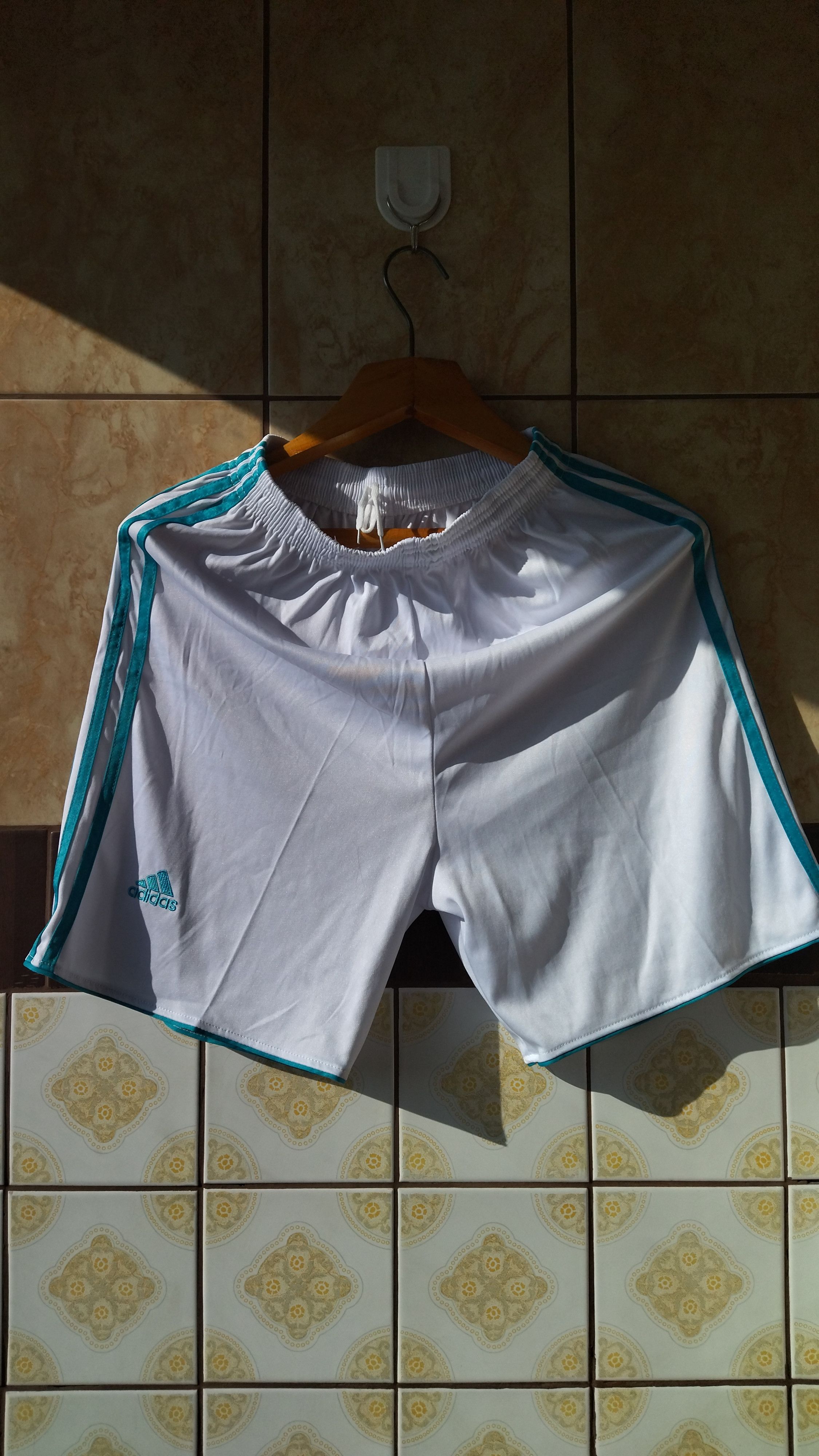 Adidas XL Adidas Real Madrid shorts Size US 36 / EU 52 - 2 Thumbnail