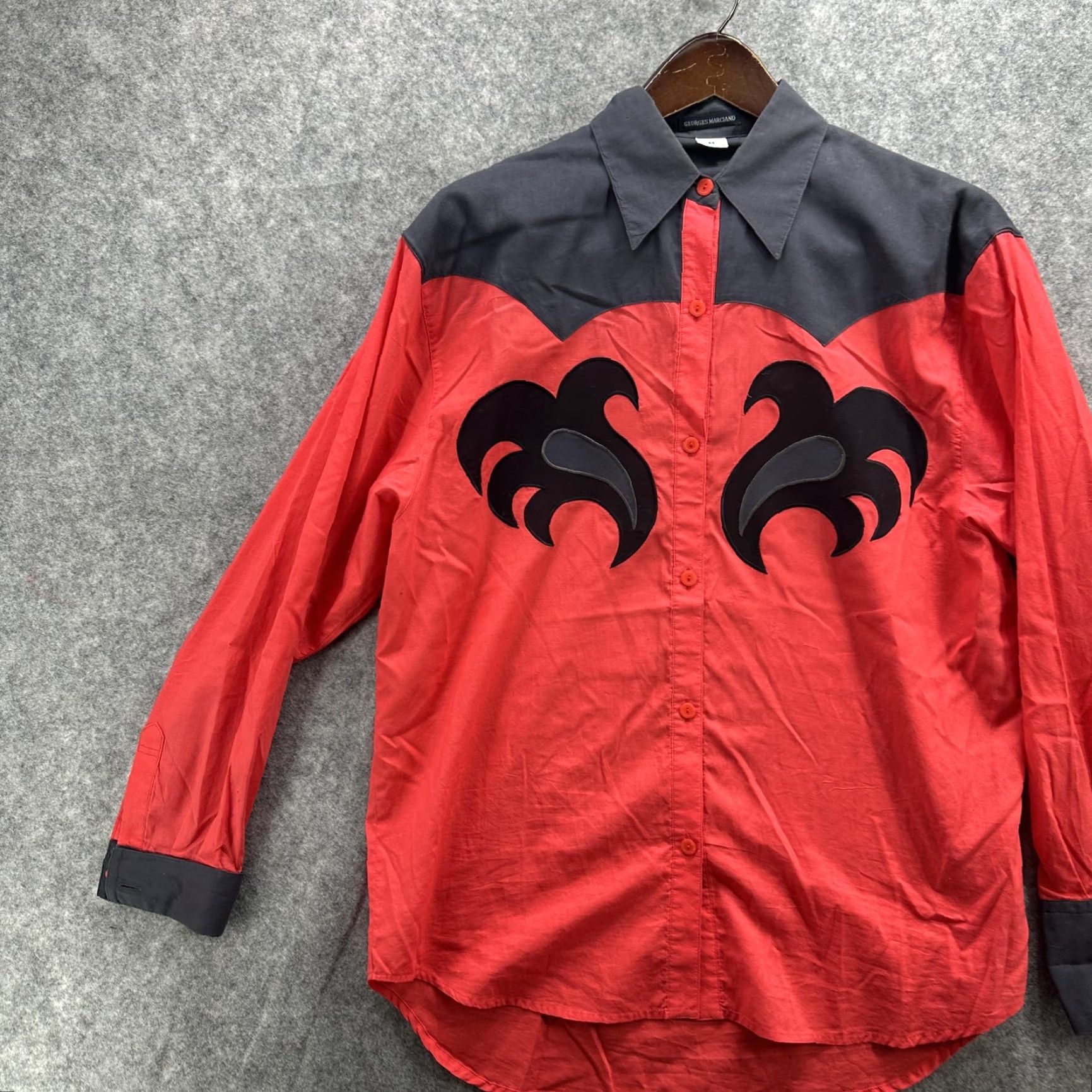 Vintage VINTAGE Georges Marciano Shirt Men M Red Black Western Yoke Graphic 90s Shirt Mens Medium Red Black Western 90s Size US M / EU 48-50 / 2 - 3 Thumbnail