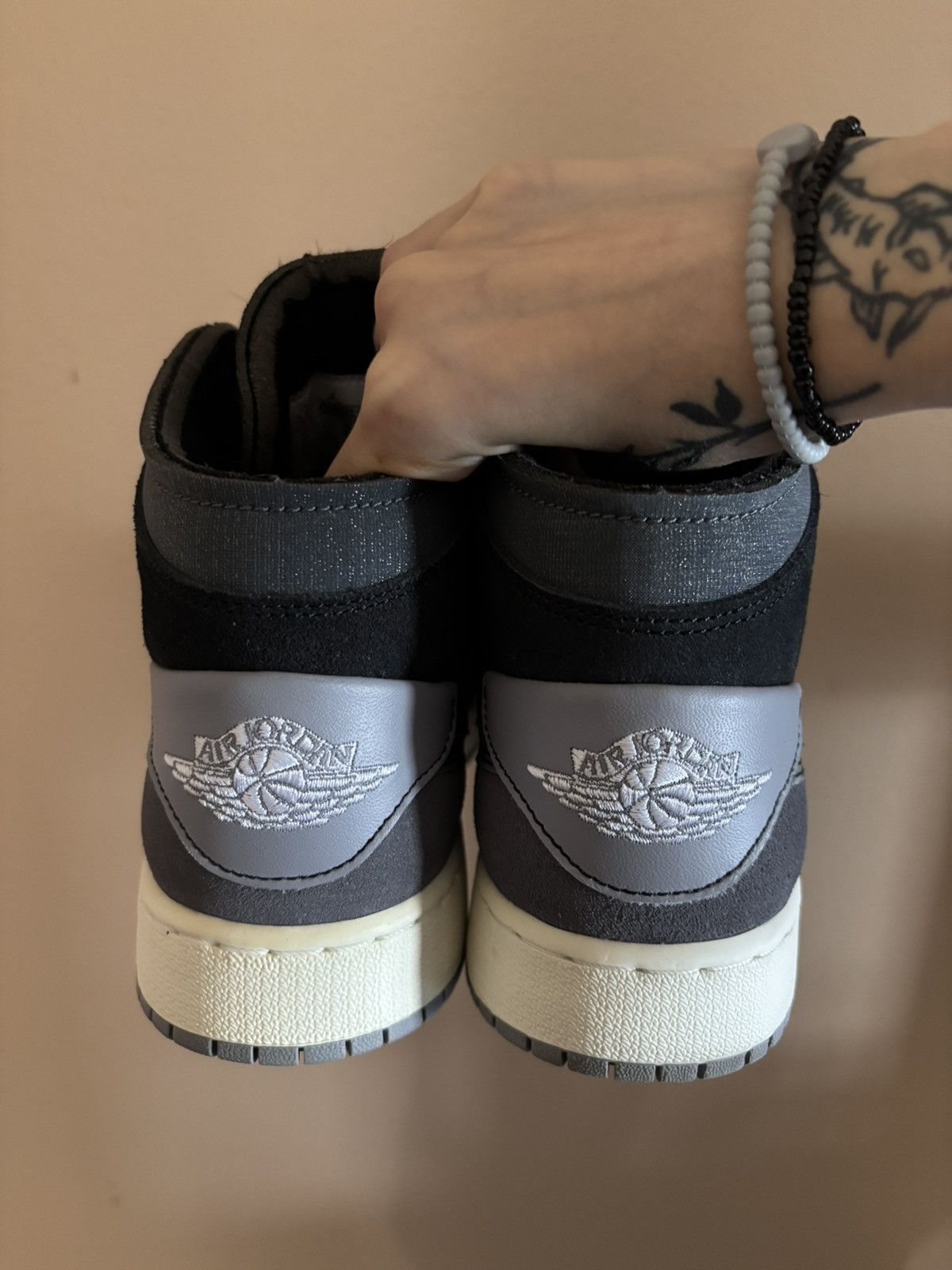 Jordan Brand Air Jordan 1 Mid SE Craft GS 'Inside Out - Black' Size US 6.5 / EU 39-40 - 4 Thumbnail