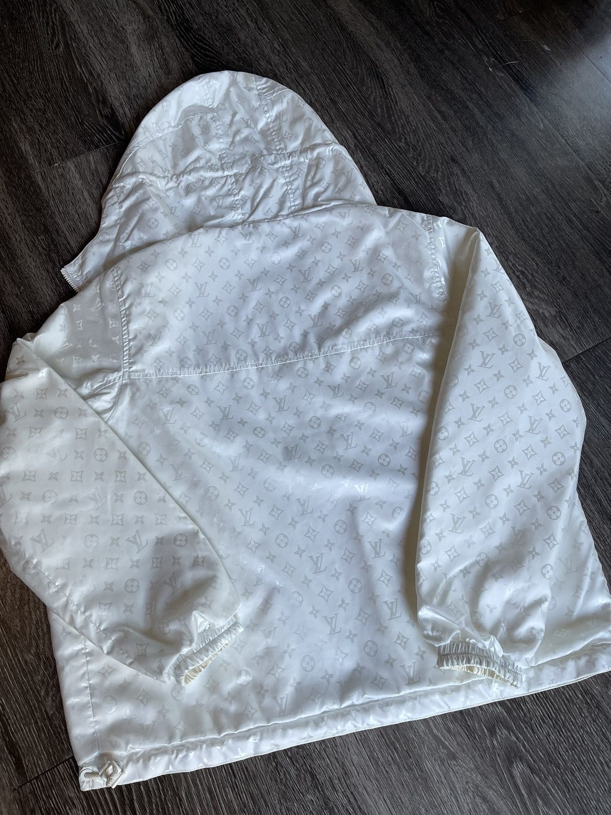 Louis Vuitton Louis Vuitton White Monogram Zip Up Jacket Size US M / EU 48-50 / 2 - 7 Thumbnail