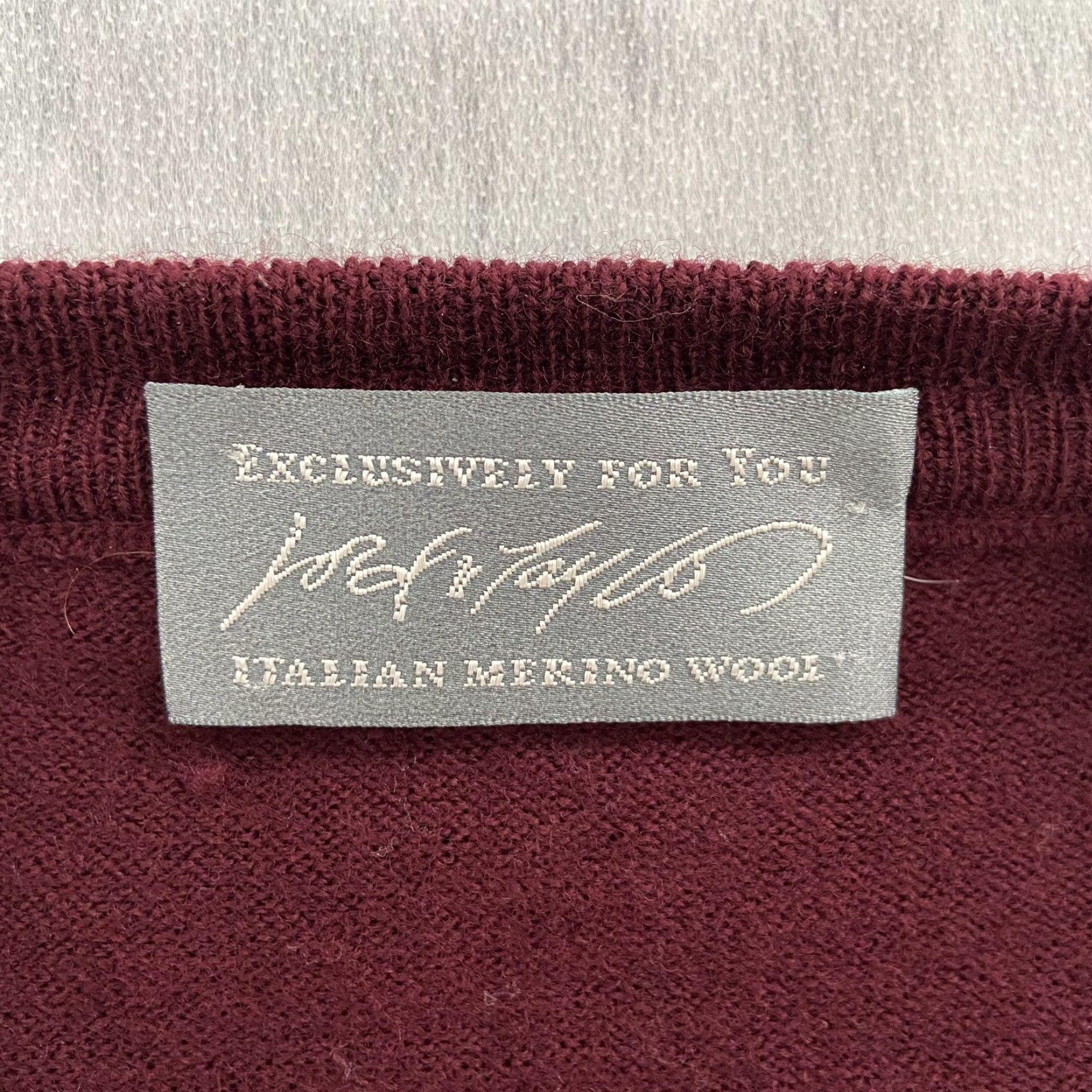 Lord & Taylor VINTAGE LORD & TAYLOR Sweater Adult Large Red Wool V-Neck Made in Italy Mens Size US L / EU 52-54 / 3 - 4 Thumbnail
