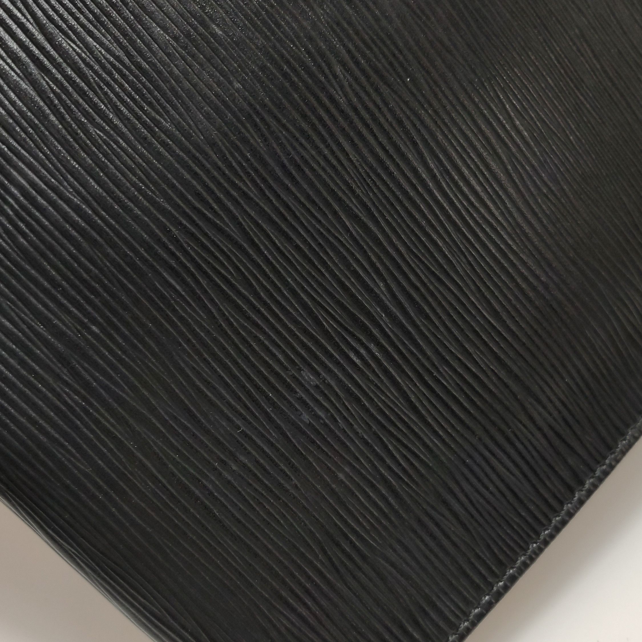 Louis Vuitton Louis Vuitton (LV) Cowhide Water Ripple Second-hand Clutch Size ONE SIZE - 7 Thumbnail