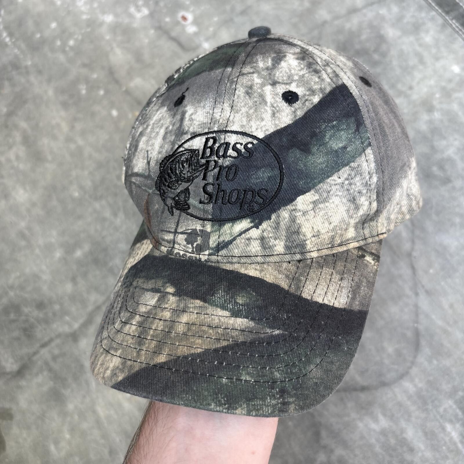 Bass Pro Shops Vintage Y2K Bass Pro Shops Mossy Oak Camo Fish SnapBack Hat Size ONE SIZE - 1 Thumbnail