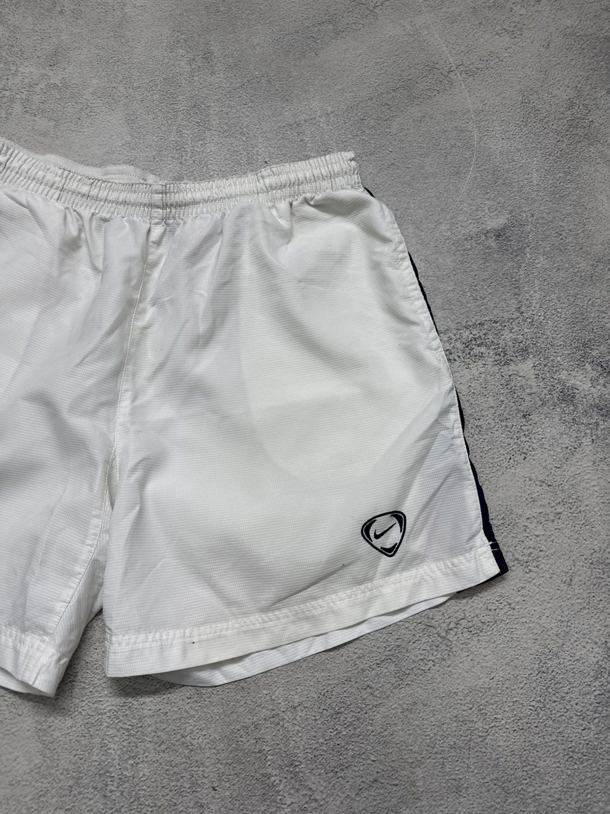 Nike Vintage Y2k Nylon Nike Swoosh Shorts Size US 34 / EU 50 - 5 Thumbnail