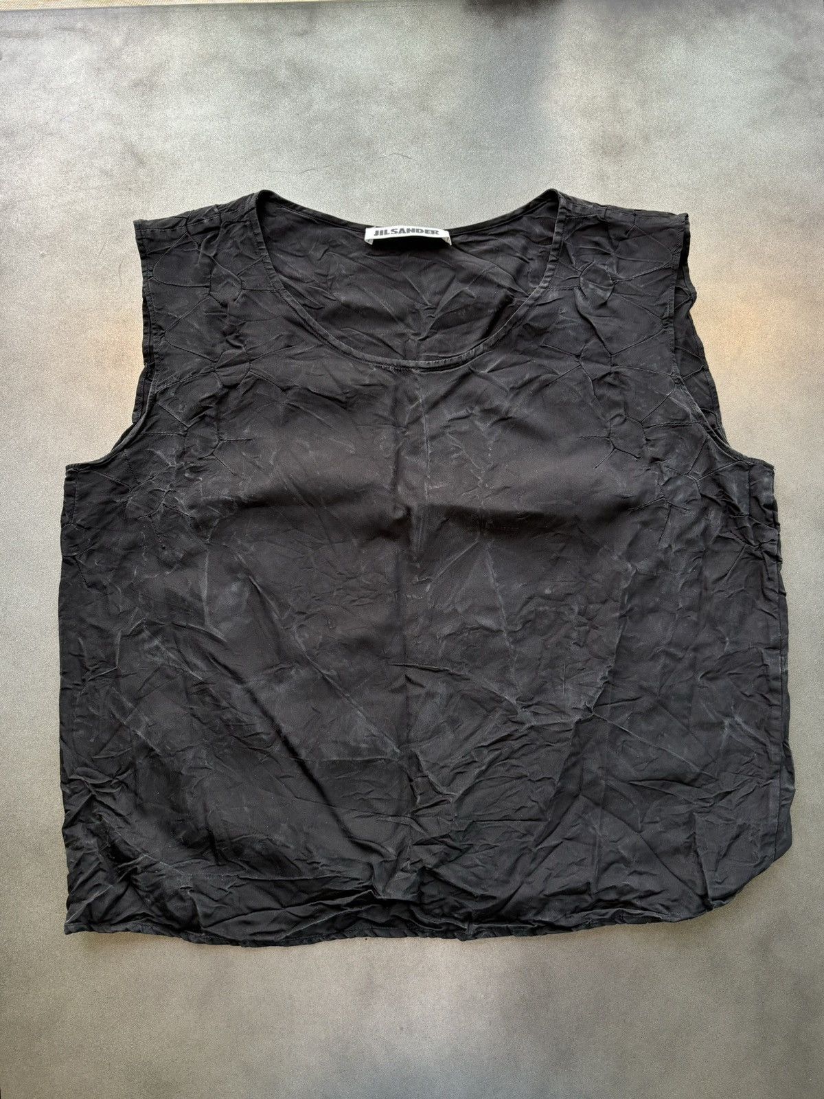 Designer × Jil Sander × Vintage Vintage Jil Sander Tank Top Crinkle Silk Vest Blouse Plisse Size XS / US 0-2 / IT 36-38 - 1 Thumbnail