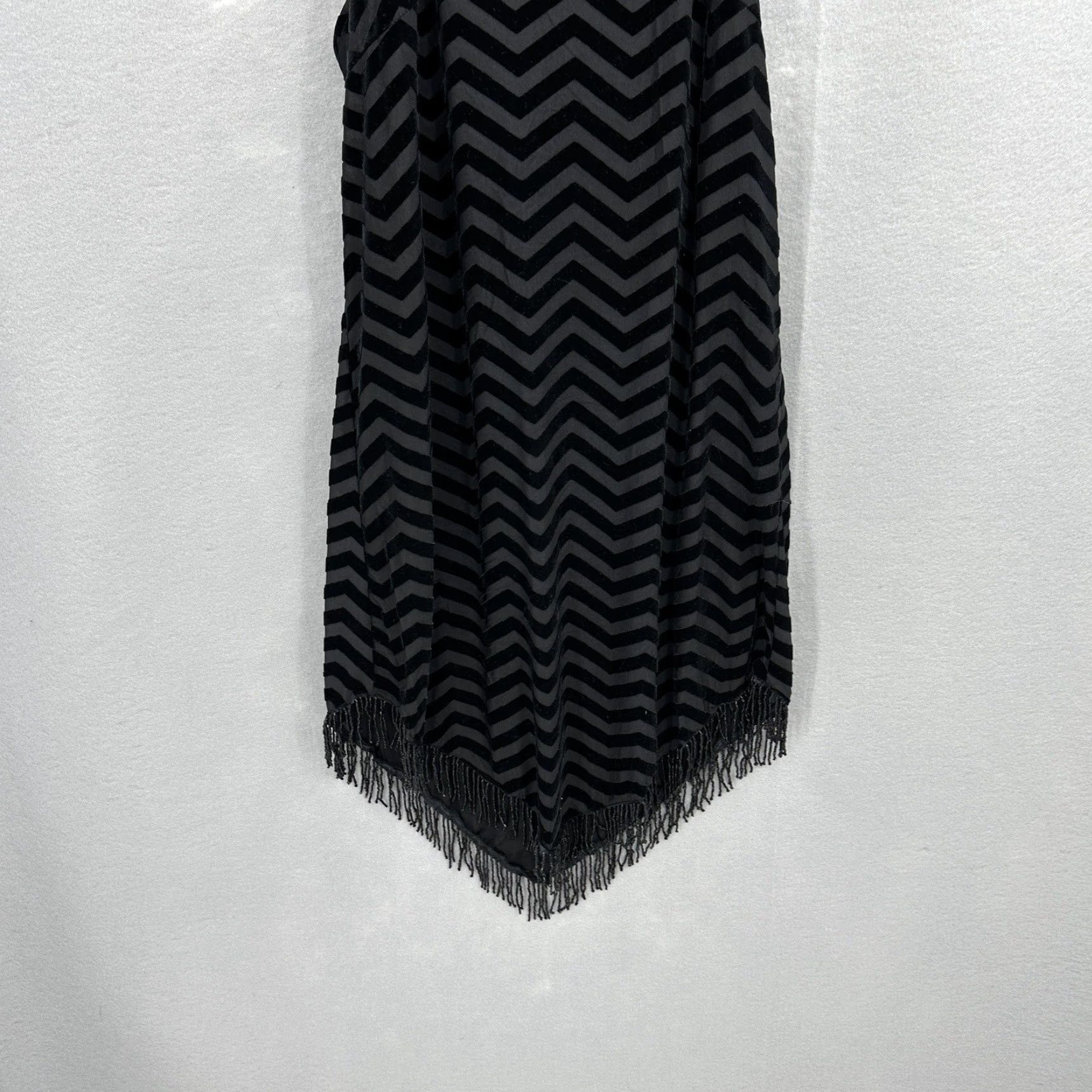 Velvet ASTR Dress Womens XS Black Velvet Chevron Spaghetti Strap Bead Fringe Going Out Size XS / US 0-2 / IT 36-38 - 3 Thumbnail