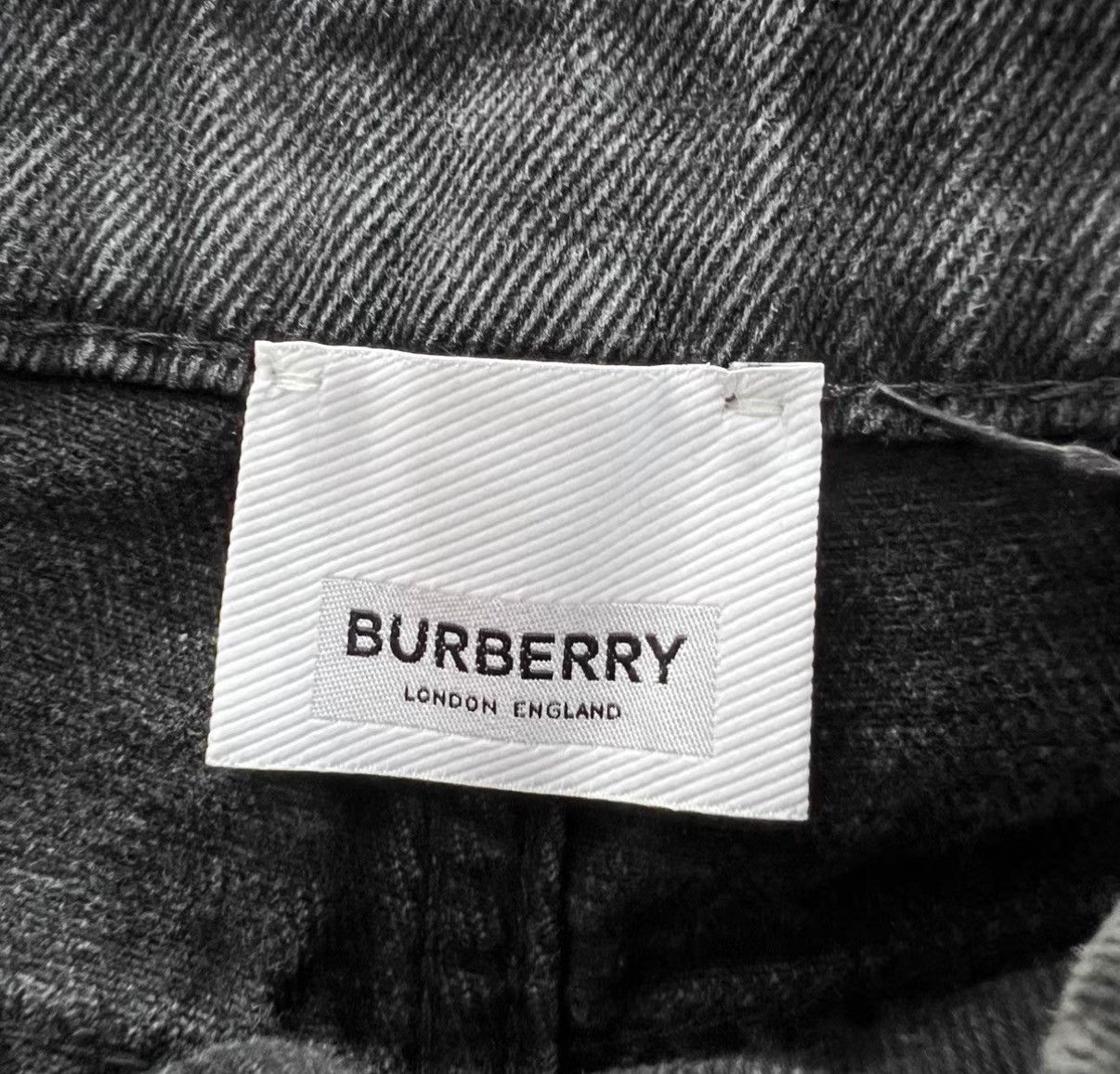Burberry Burberry Black Straight-leg Jeans J41 Size 25" / US 0 / IT 36 - 4 Thumbnail