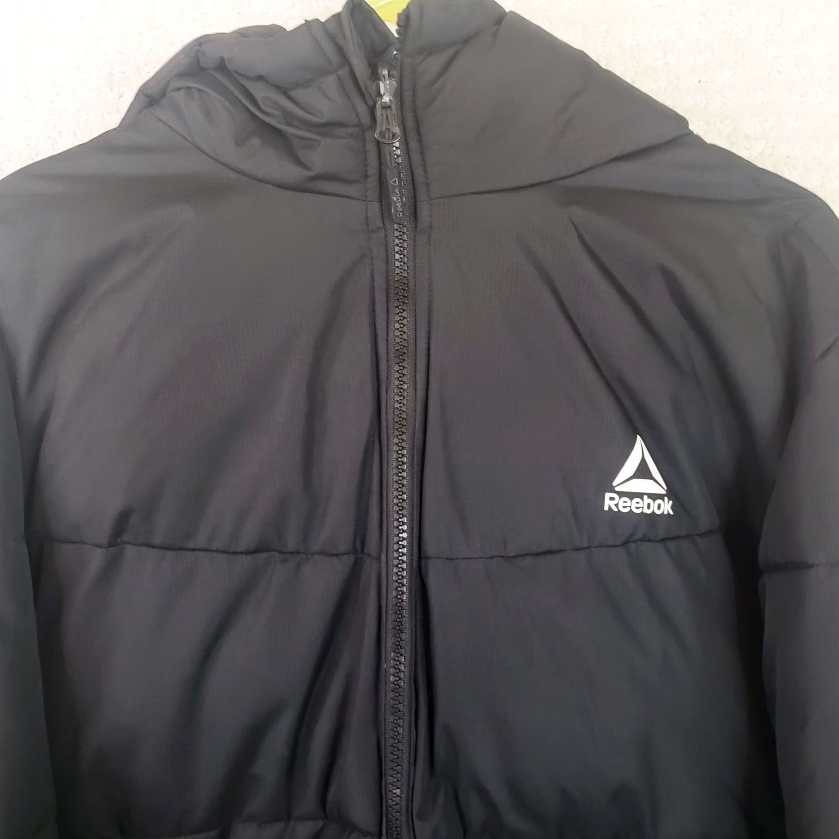Reebok VINTAGE Reebok Puffer Jacket Logo Hooded Full Zip Sz L Black Men Adult Large Coat Size US L / EU 52-54 / 3 - 3 Thumbnail
