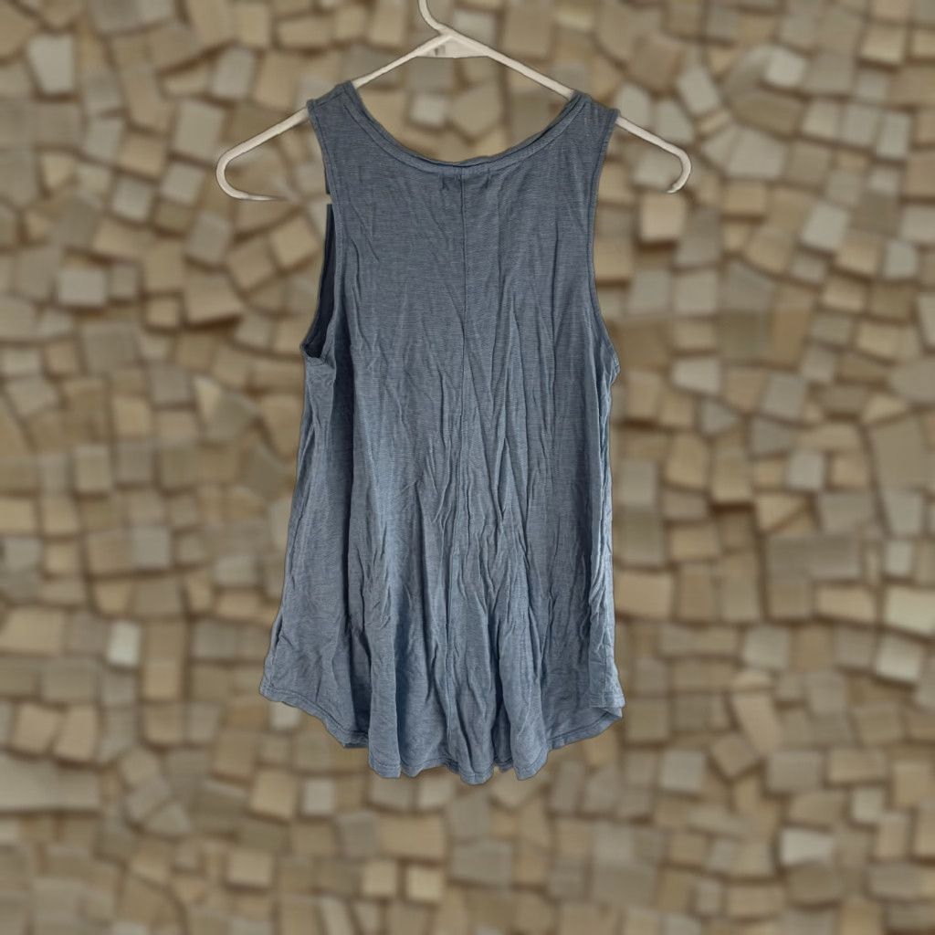 Old Navy Old Navy Tank Top Women’s Size Small Blue White Striped Sleeveless Round Neck Tank Size S / US 4 / IT 40 - 1 Thumbnail