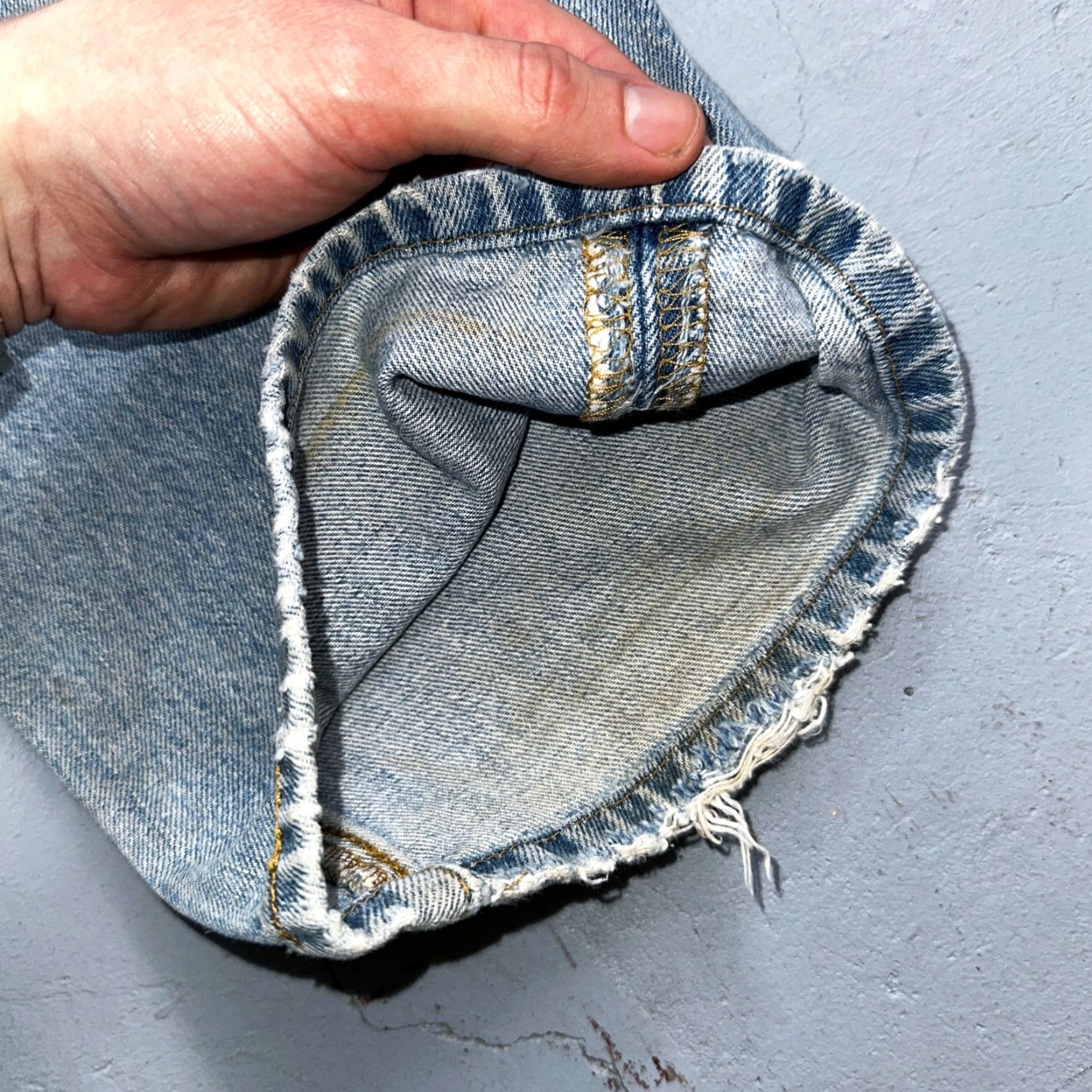Levi's VINTAGE Levi's 501 Jeans Straight Men 36x30 Blue Light Wash 90s 36 Jeans Regular Mens Size US 36 / EU 52 - 4 Thumbnail