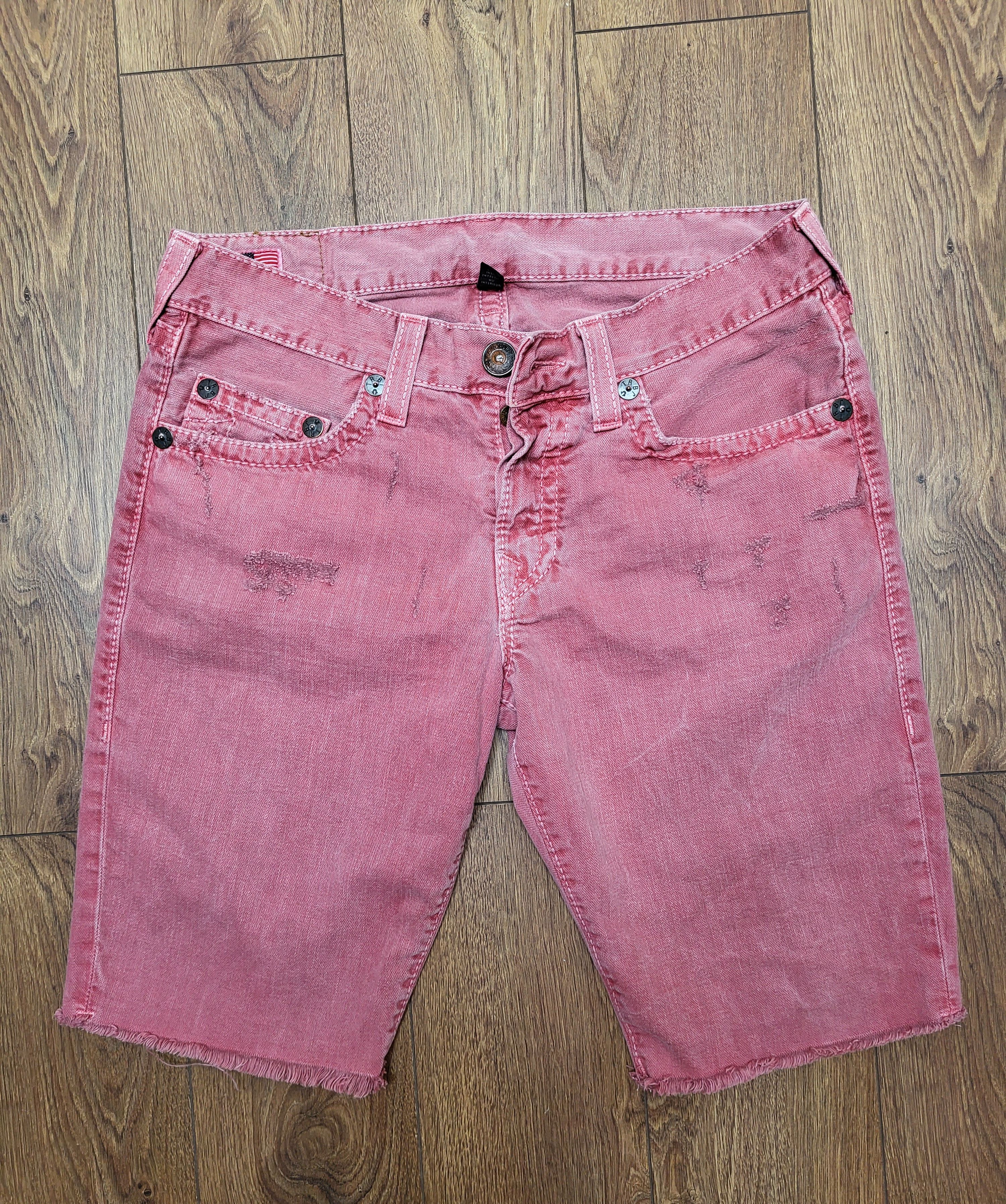 True Religion True Religion Geno cut-off distreesed denim shorts W34 Size US 34 / EU 50 - 2 Thumbnail