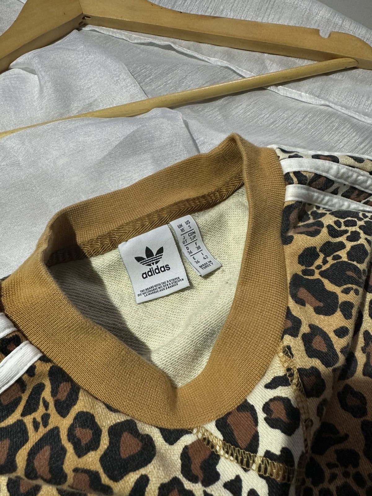 Adidas Oversized Leopard Sweatshirt Adidas Originals Size L / US 10 / IT 46 - 7 Thumbnail