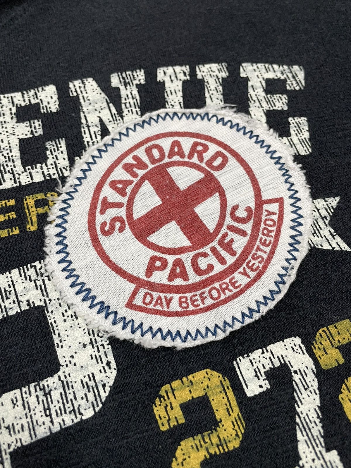 Other Surf Style Wording East Avenue Standard Pacific Size US XL / EU 56 / 4 - 6 Thumbnail