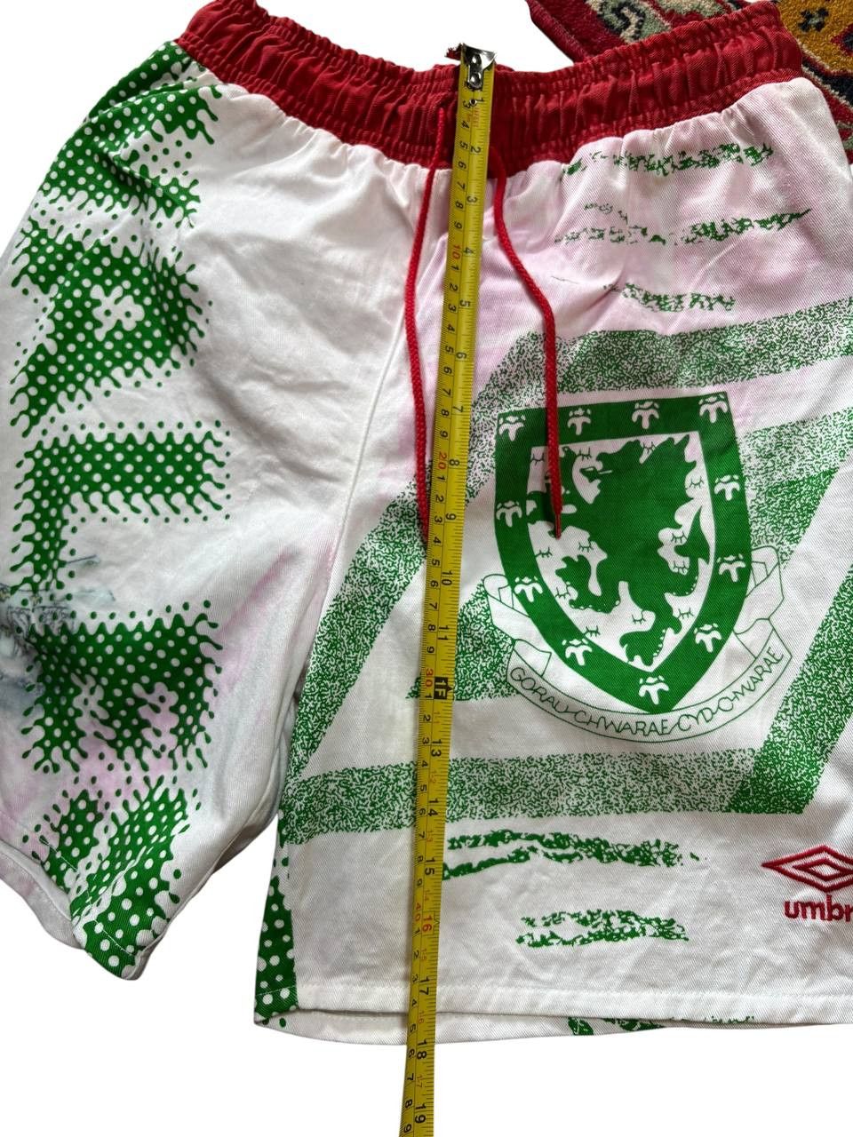Umbro WALES 90'S UMBRO FOOTBALL SOCCER SHORTS VINTAGE COTTON Size US 32 / EU 48 - 13 Thumbnail