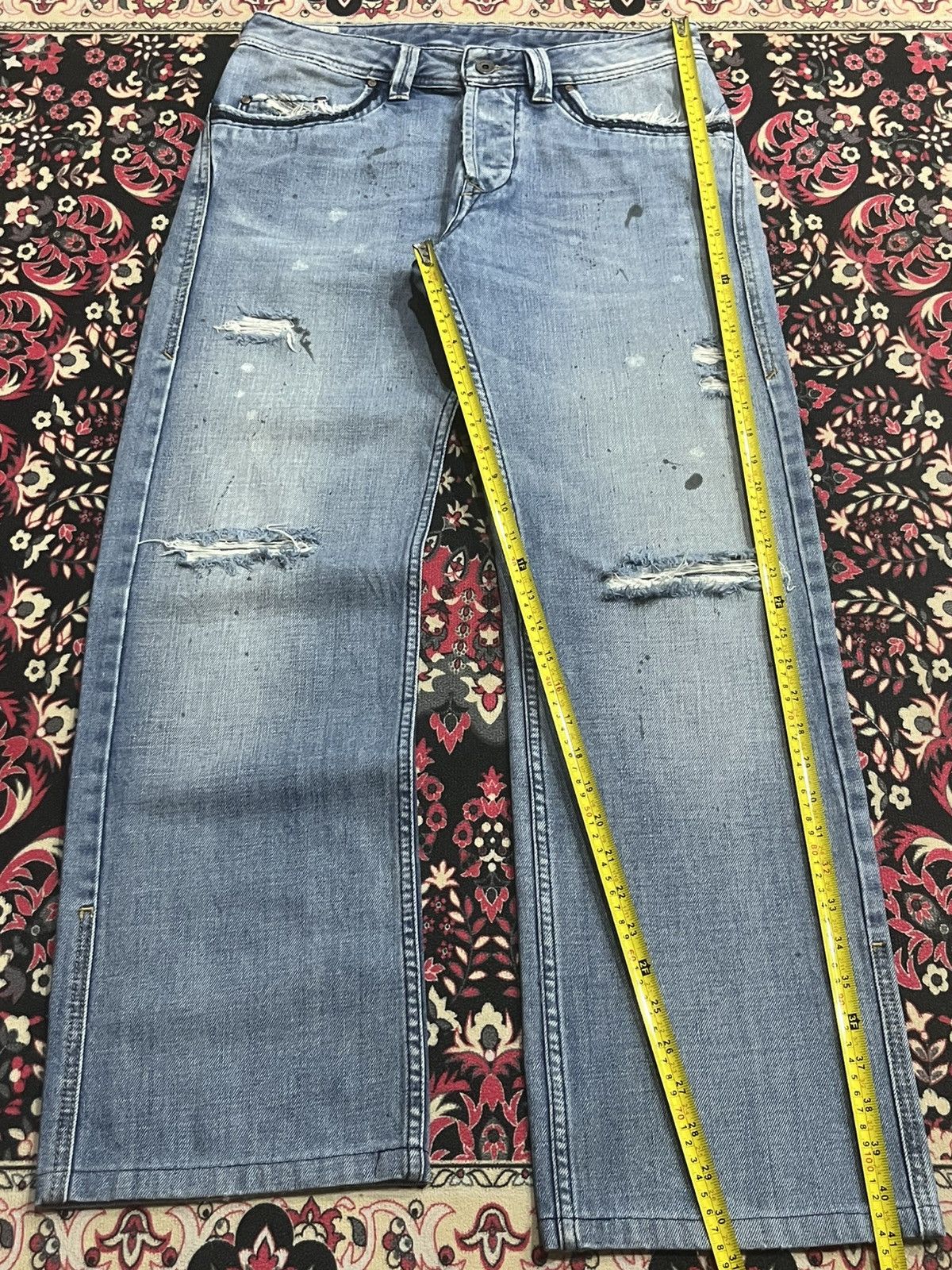 Diesel Vintage Diesel “Busky” Distressed Paint Splat Loose Fit Jean Size US 31 - 14 Thumbnail