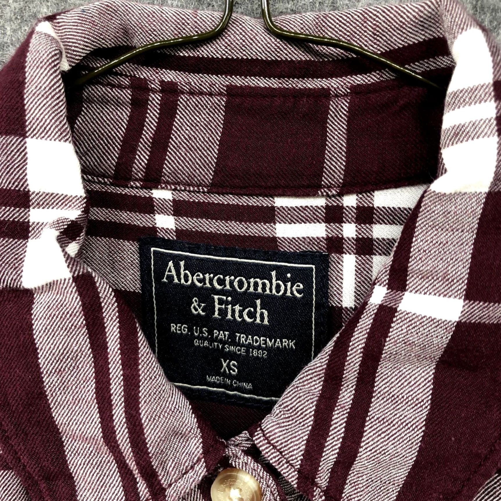 Abercrombie & Fitch Abercrombie & Fitch Button Down Shirt Womens XS Burgundy Plaid Long Sleeve Shirt Size XS / US 0-2 / IT 36-38 - 5 Thumbnail
