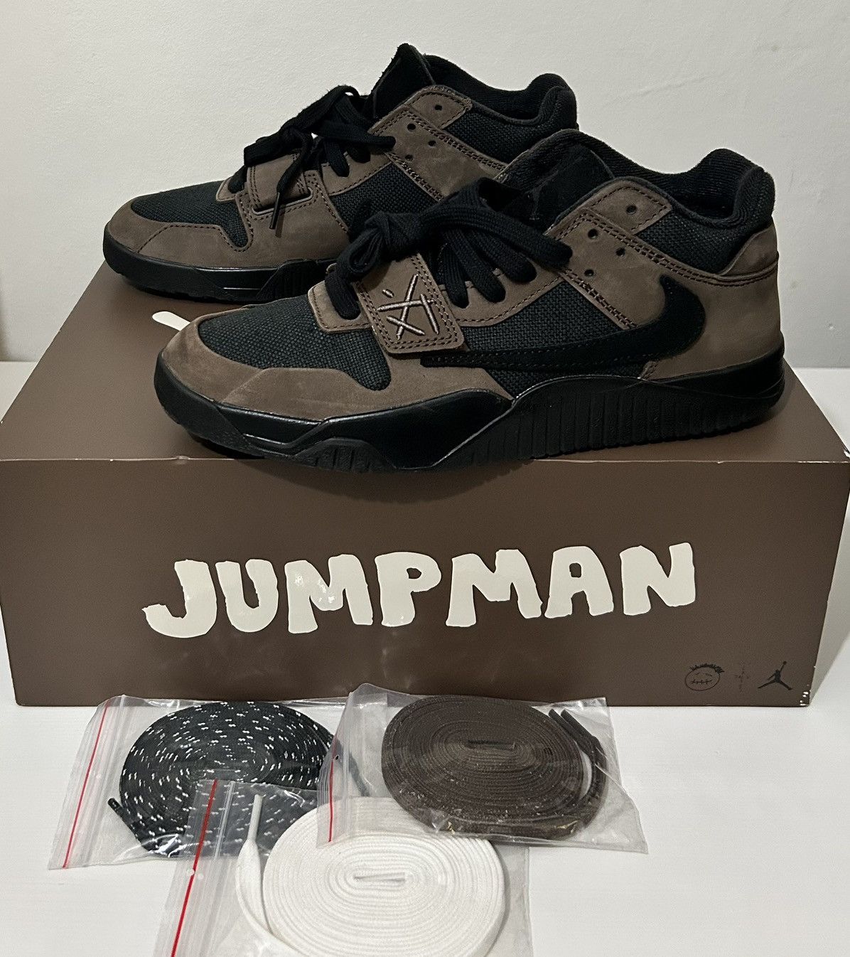 Travis Scott Travis Scott x Jordan Jumpman Jack TR Dark Mocha Uk7.5 Size US 7.5 / EU 40-41 - 1 Thumbnail
