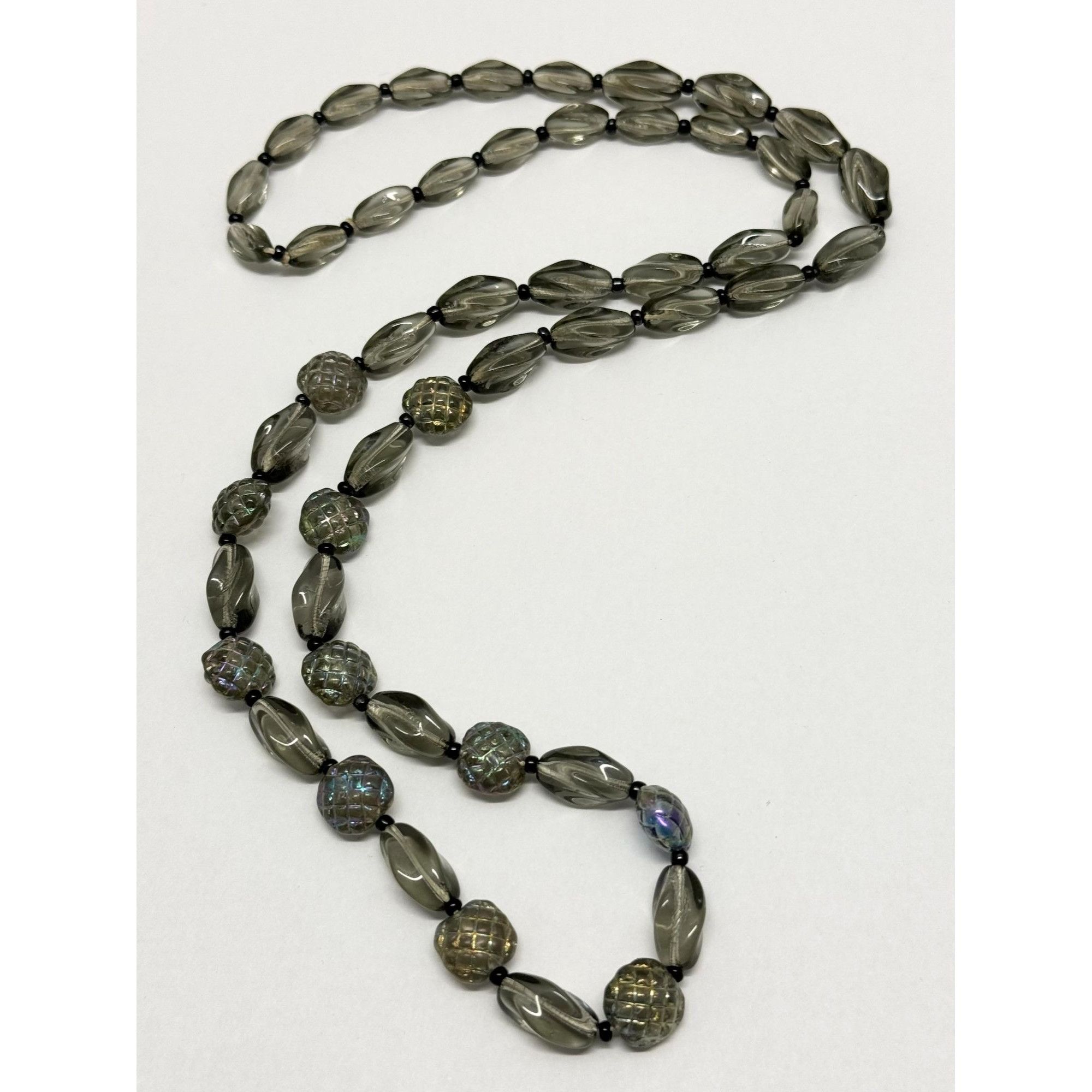 Vintage Vintage Iridescent grey Czech glass beaded necklace Size ONE SIZE - 1 Thumbnail