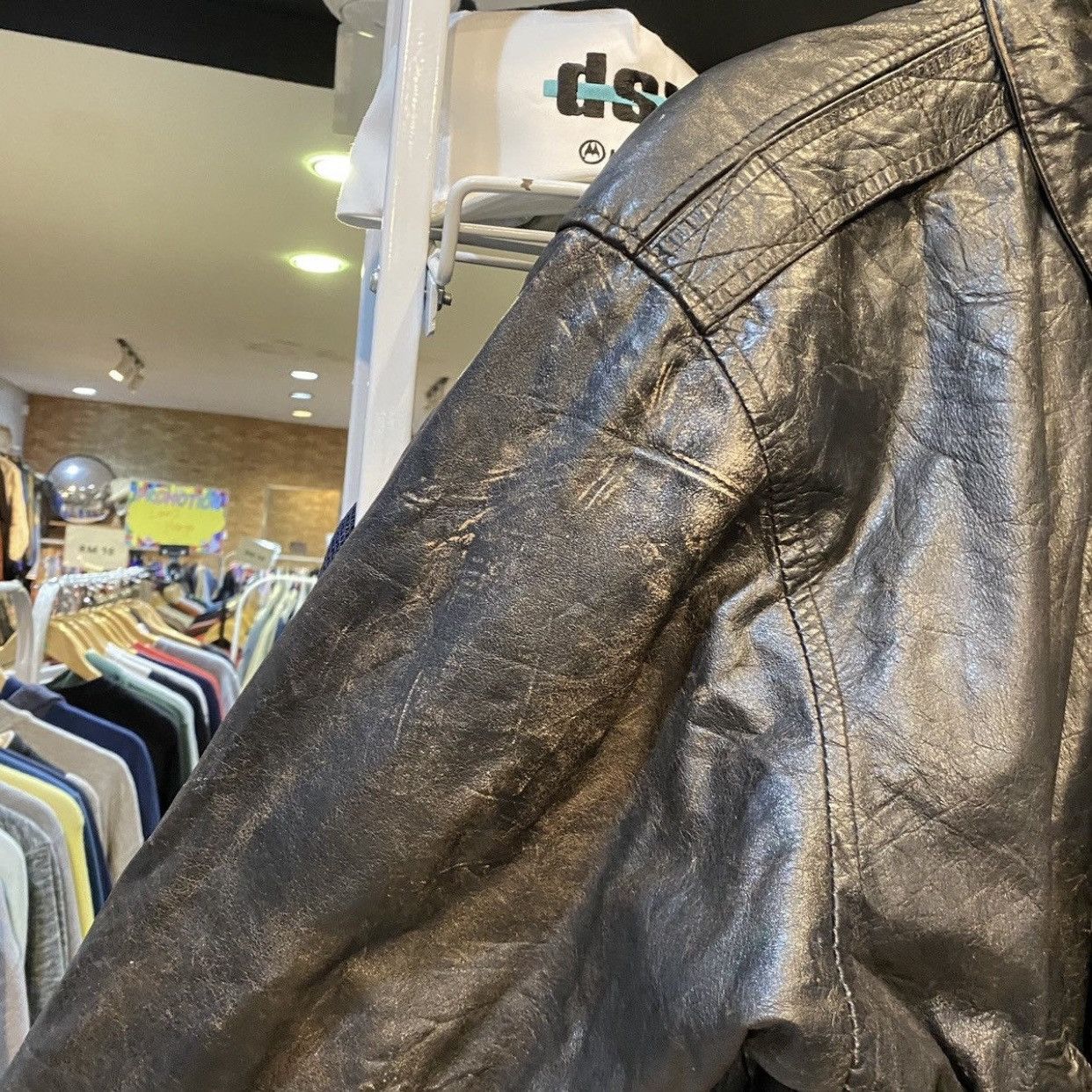 Harley Davidson RareVINTAGE Harley Davidson Distressed Bomber Leather Jacket Size US M / EU 48-50 / 2 - 14 Thumbnail