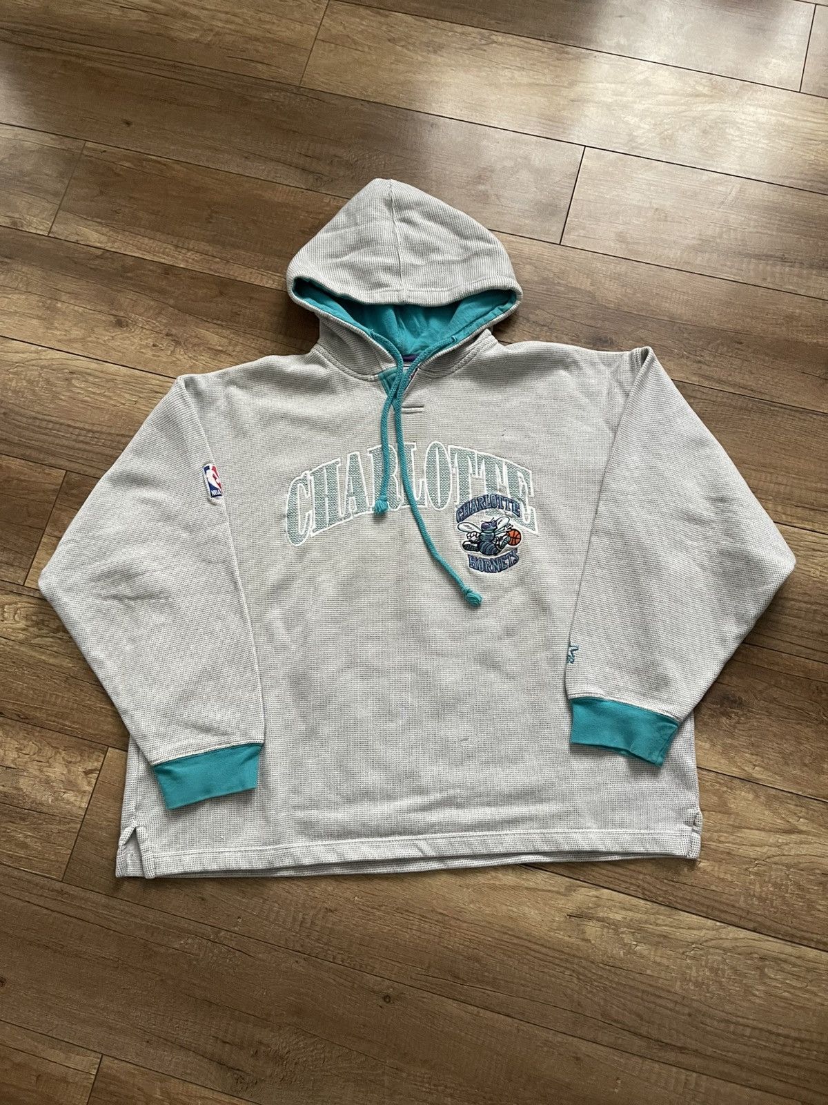 Starter Charlotte Hornets Starter NBA Vintage Hoodie Pullover 90s Size US XL / EU 56 / 4 - 3 Thumbnail