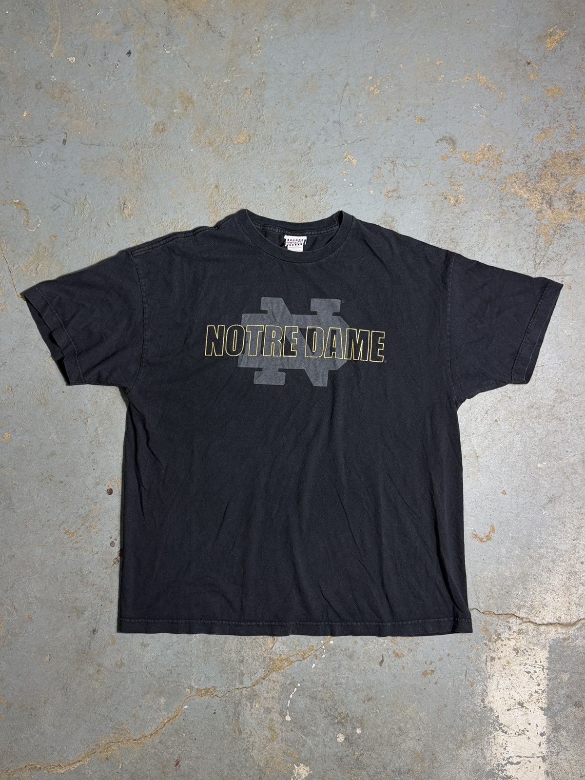 Foot Locker Vintage Notre Dame Tee Shirt Size US XXL / EU 58 / 5 - 1 Thumbnail