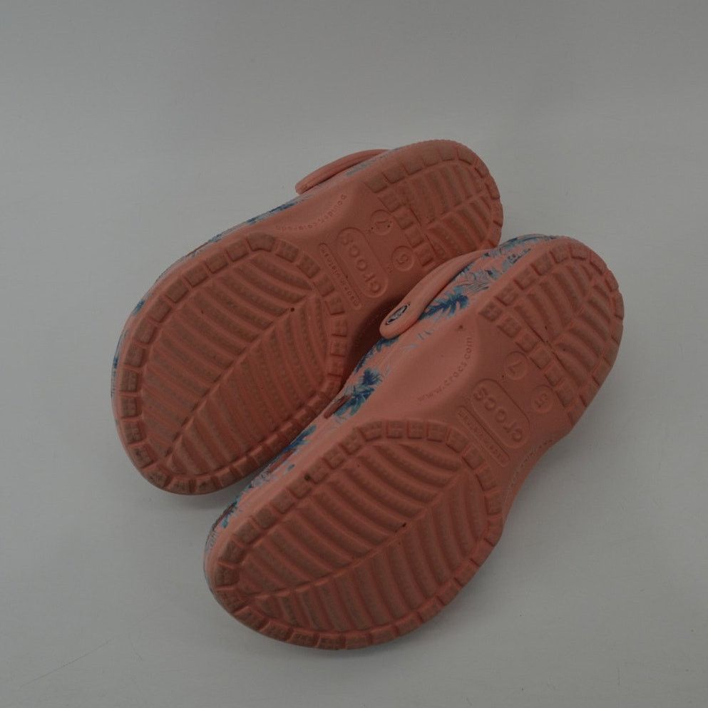 Crocs Crocs Coral Tropical Size 7W Classic Seasonal Graphic Clogs Size US 7 / IT 37 - 9 Thumbnail