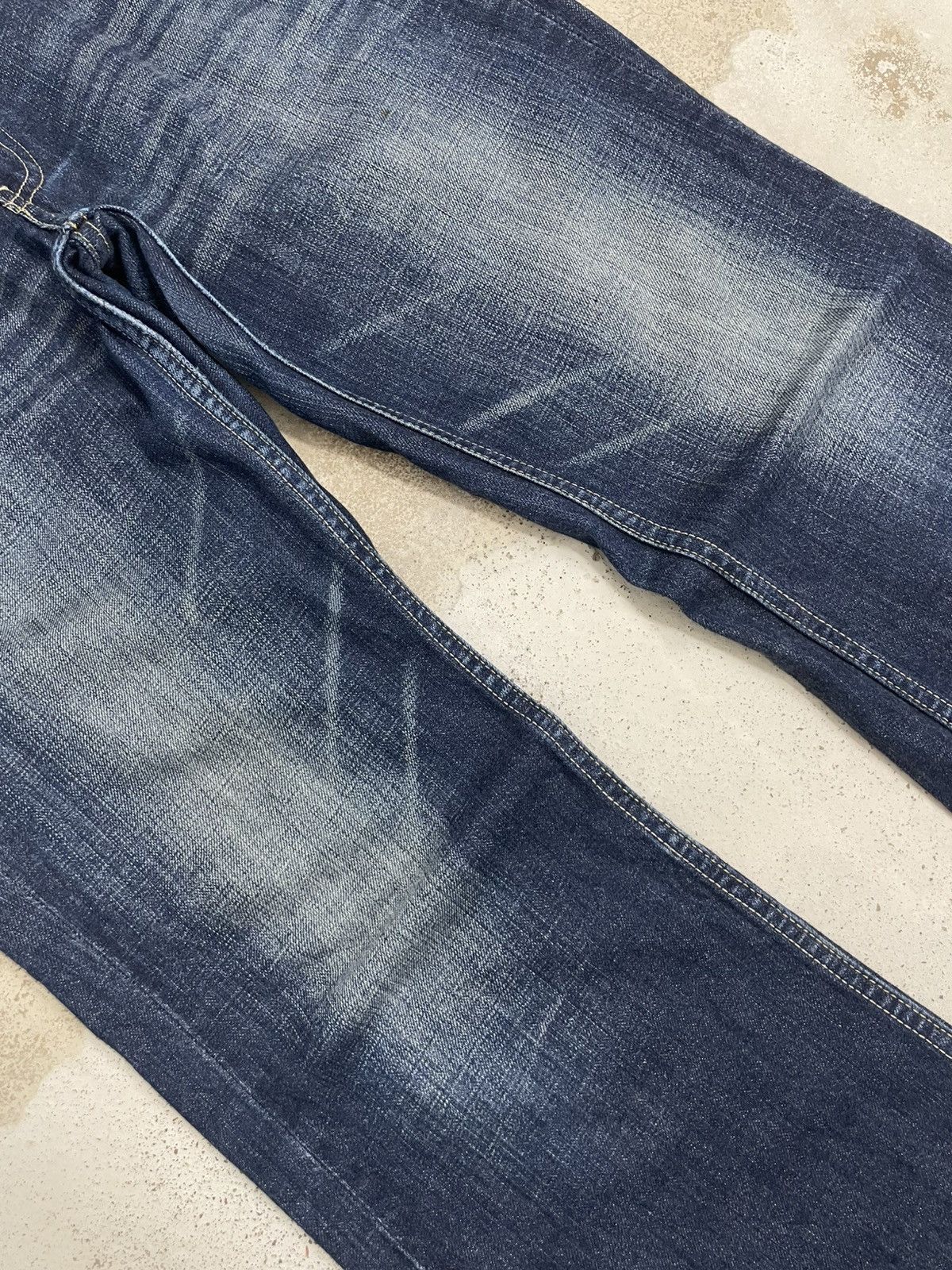 Levi's Levis Whiskering Flare Unisex Button Backpocket Size US 32 / EU 48 - 4 Thumbnail