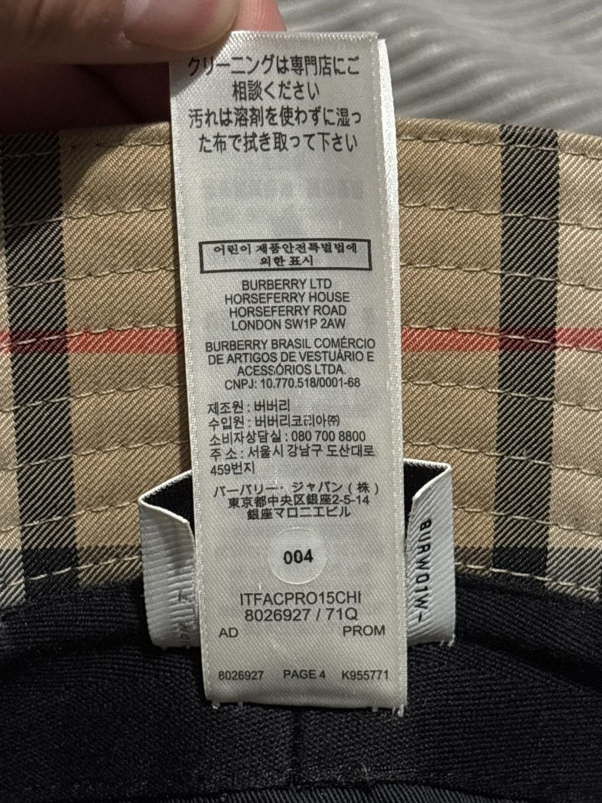 Burberry Bucket Hat Check Plaid Logo striped if six was nine