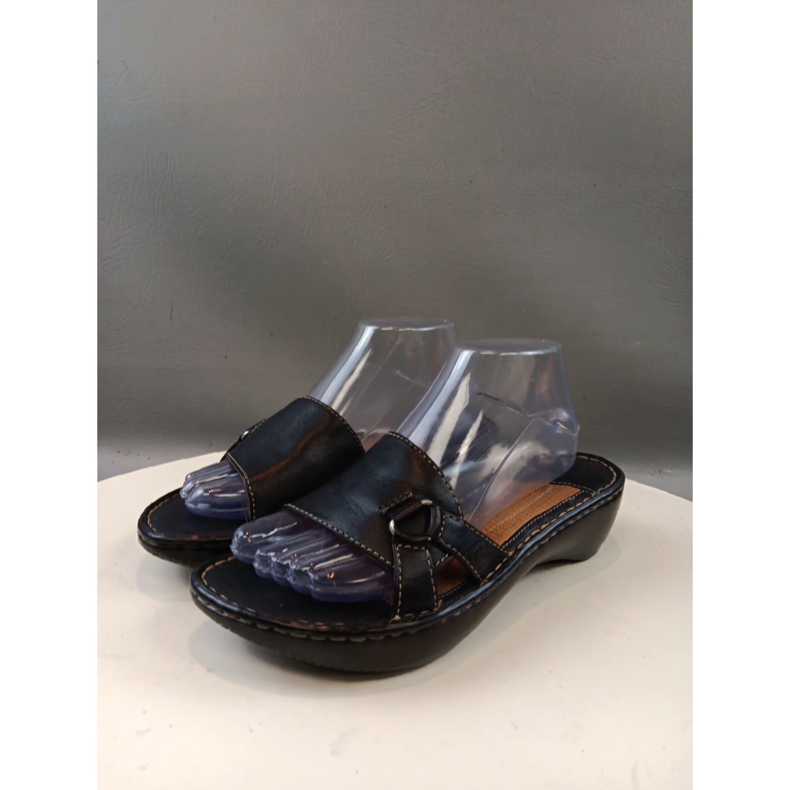Born Born Women Sandal Slide Black Leather Mid Heel 9.5 US 40.5 EU Casual Shoes Womens Size US 10 / IT 40 - 4 Thumbnail