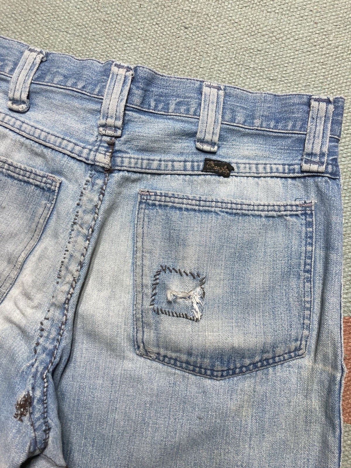 Vintage × Wrangler 70s wrangler jeans shorts jorts daisy dukes repair faded 29 Size 29" - 10 Thumbnail