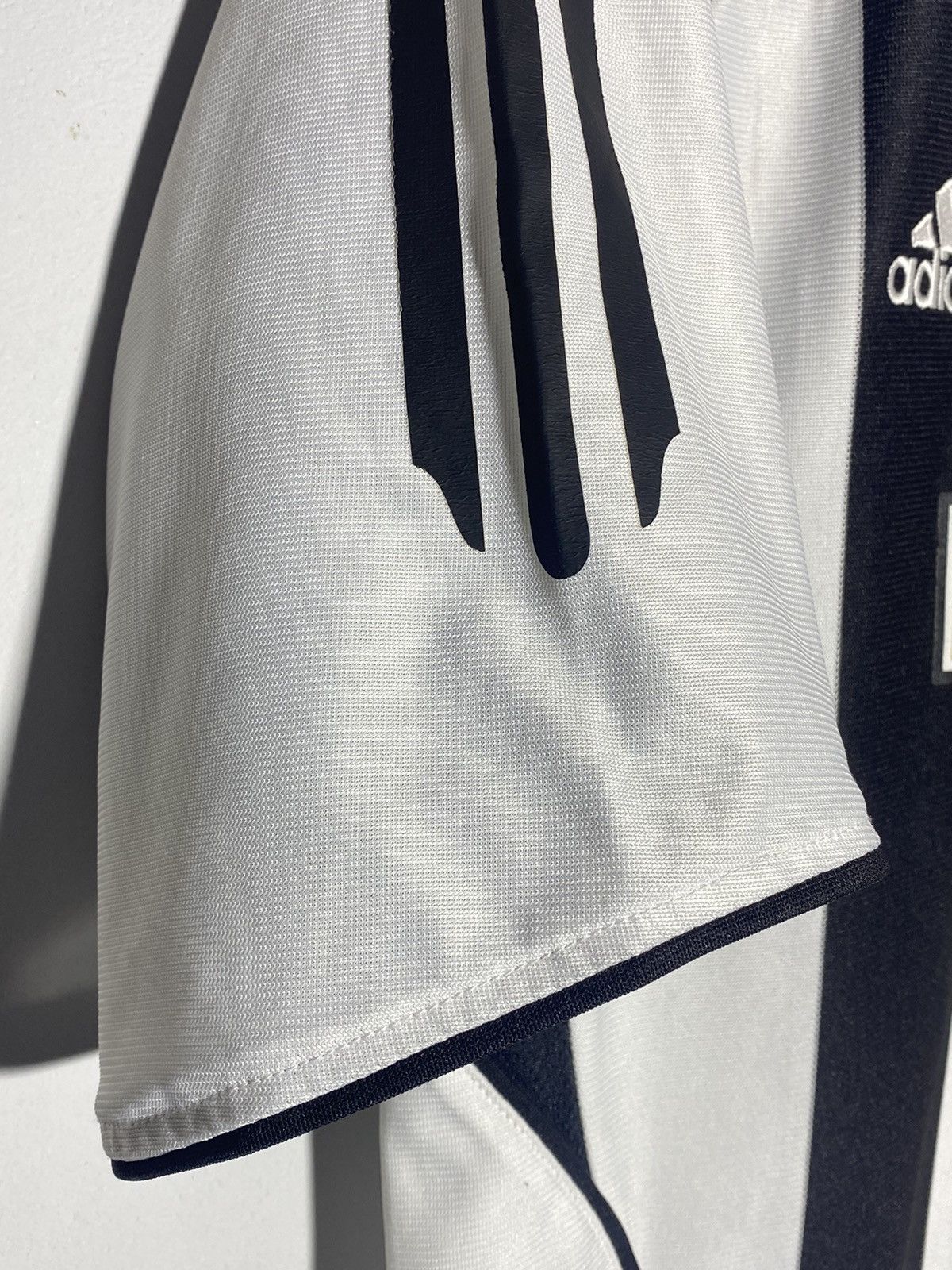 Adidas × Vintage Vintage Adidas Newcastle United Hype Y2k Blokecore Jersey Size US M / EU 48-50 / 2 - 8 Thumbnail