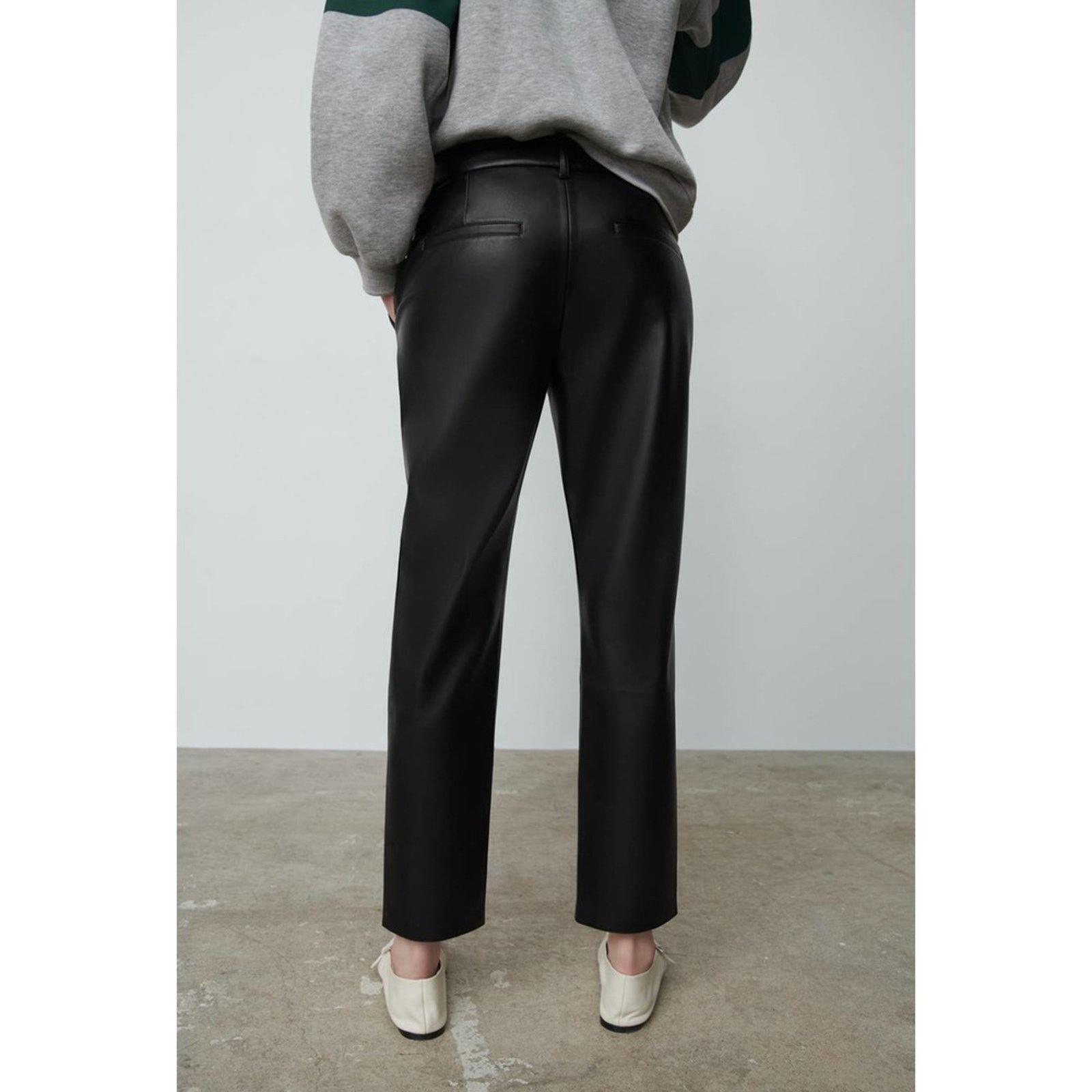 Zara ZARA BLOGGER FAVORITE FAUX LEATHER PANTS BLACK Size 28" / US 6 / IT 42 - 9 Thumbnail