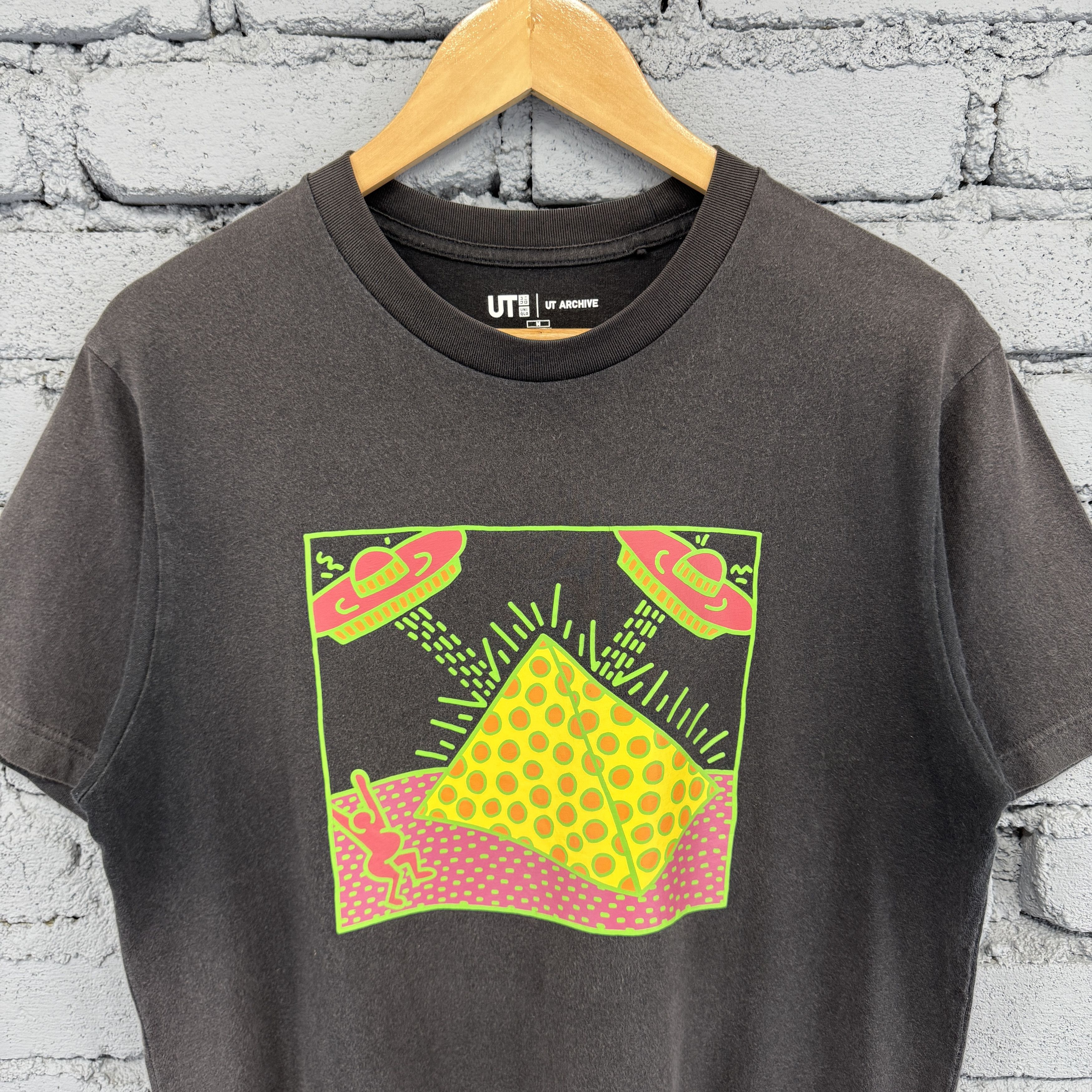 Uniqlo Uniqlo UT Archive Keith Haring UFO Flying Saucer Sunfaded Size US M / EU 48-50 / 2 - 3 Thumbnail